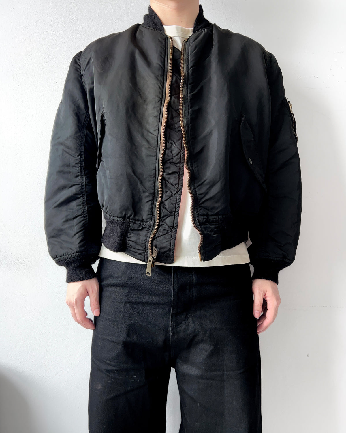 1980S BLACK ALPHA INDUSTRIES MA-1 FLIGHT JACKET (L)