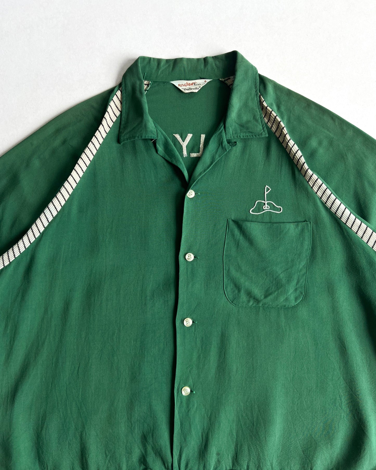 1950S RAYON 'WAVERLY GOLF AND COUNTRY CLUB' RAGLAN SHIRT (XL)