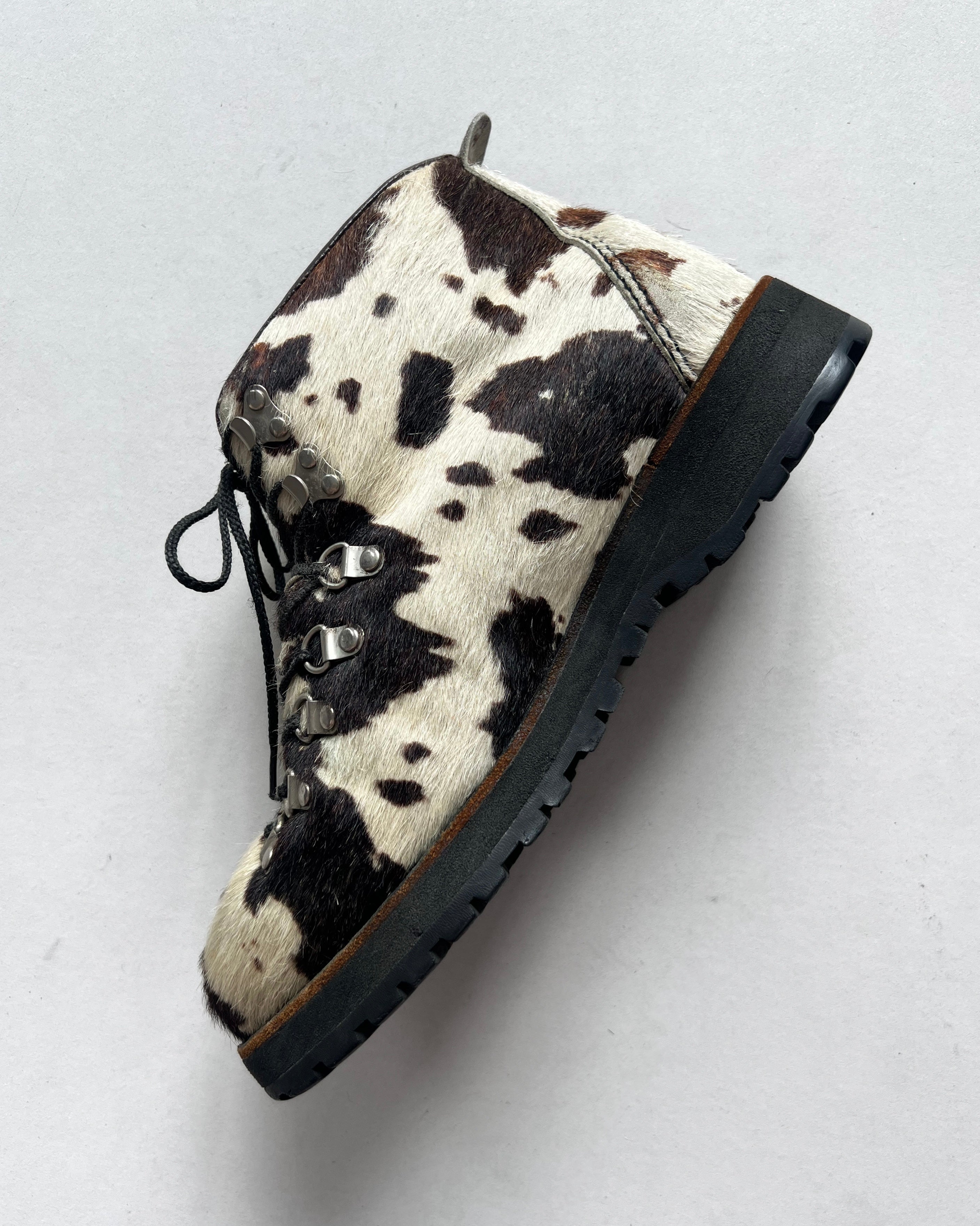 2005 JUNYA WATANABE COMME DES GARÇON CALF FUR HIKING BOOTS (41.5)