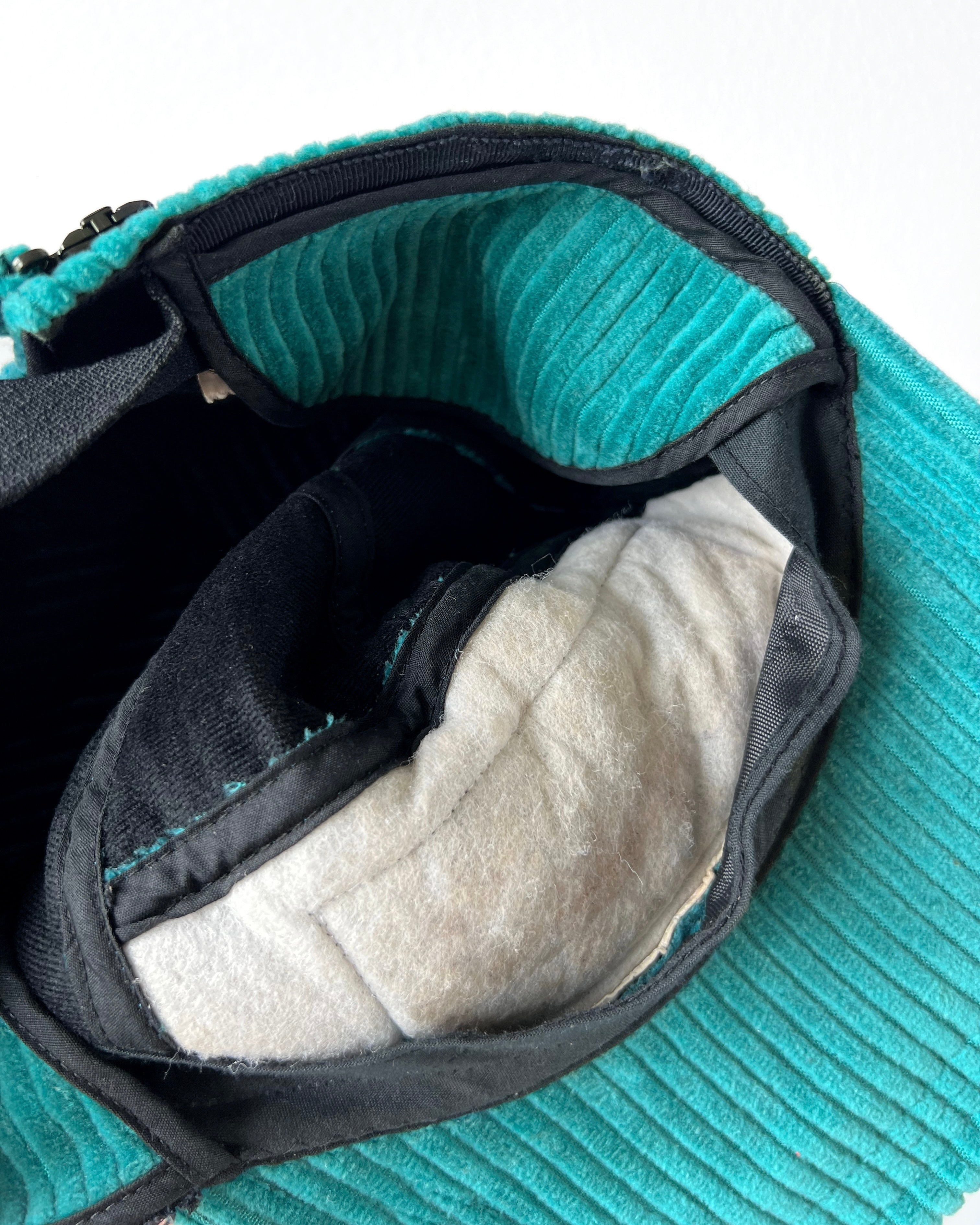 1990S ‘ROSSIGNOL’ CORDUROY RACING TRUCKER CAP (OS)