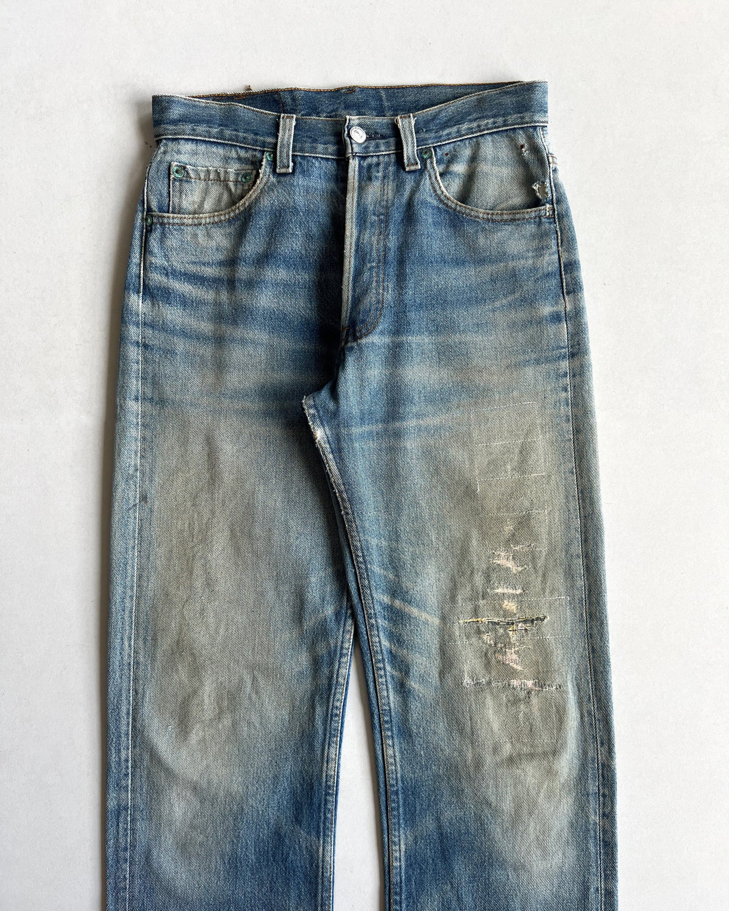 1990S FADED LEVI'S 501 REPAIRED JEANS (29)