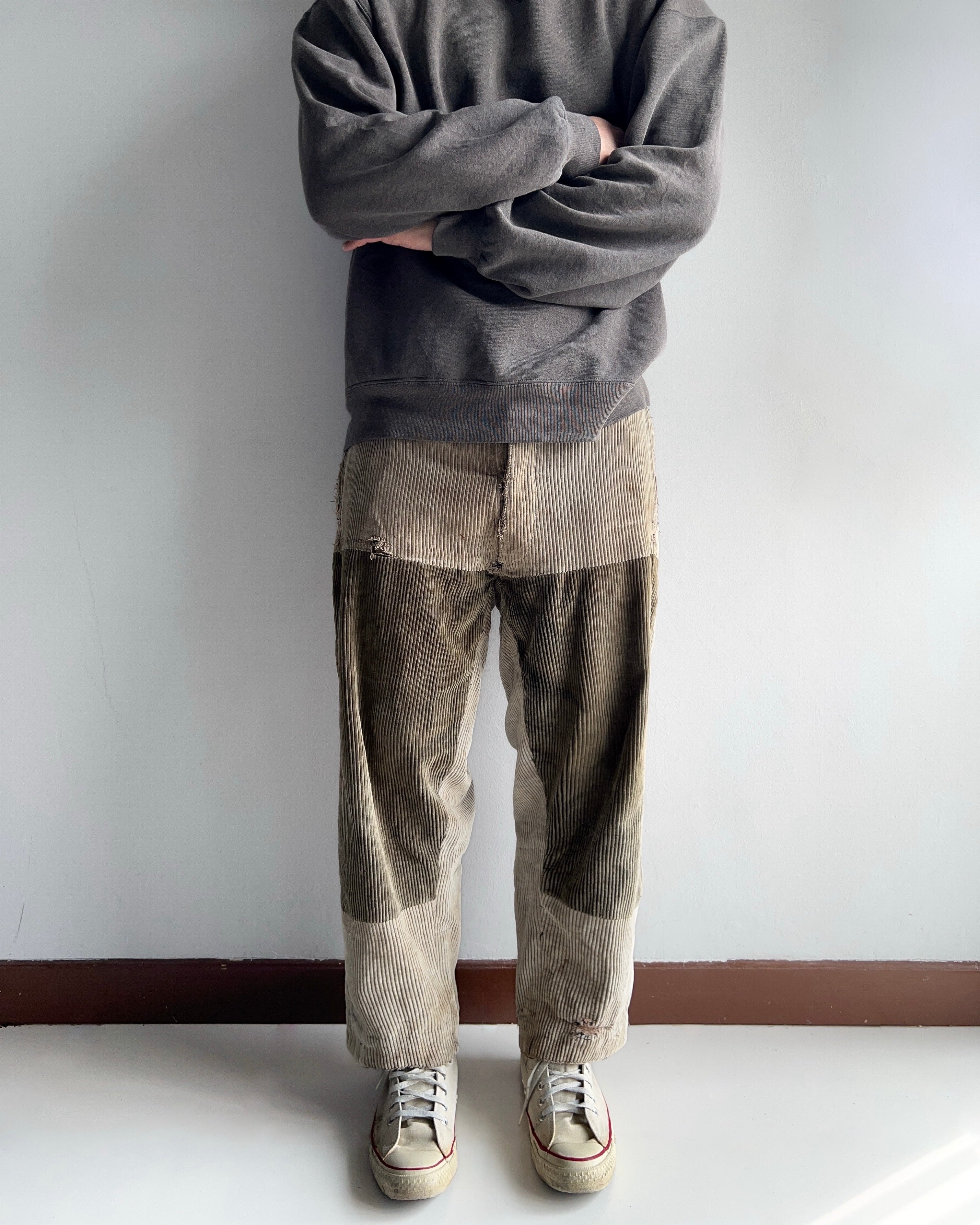 1930S FRENCH CORDUROY REPAIRED WORK TROUSERS (32-34)