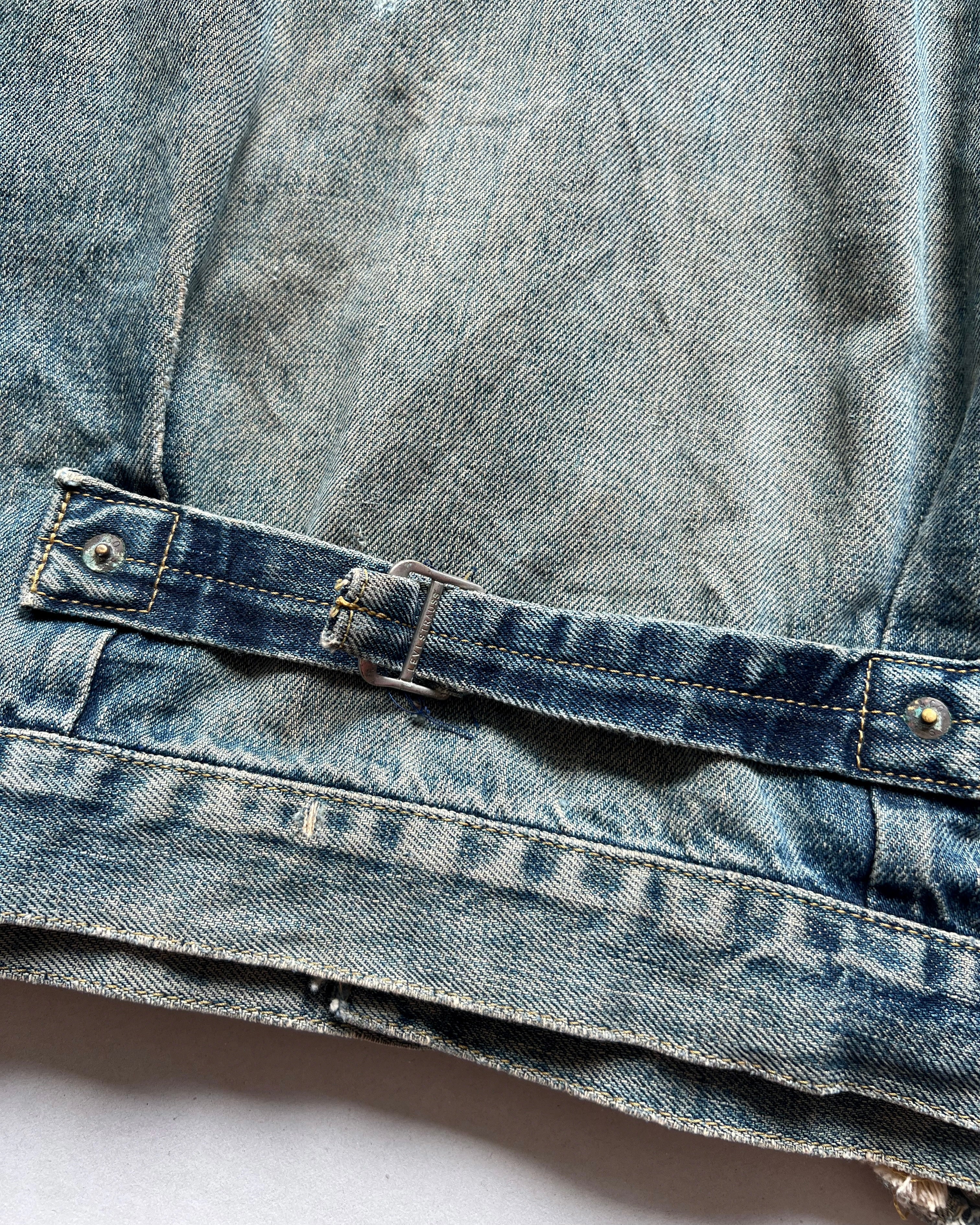 1990S FADED WASHED LEVI'S TYPE I SELVEDGE DENIM JACKET (M)