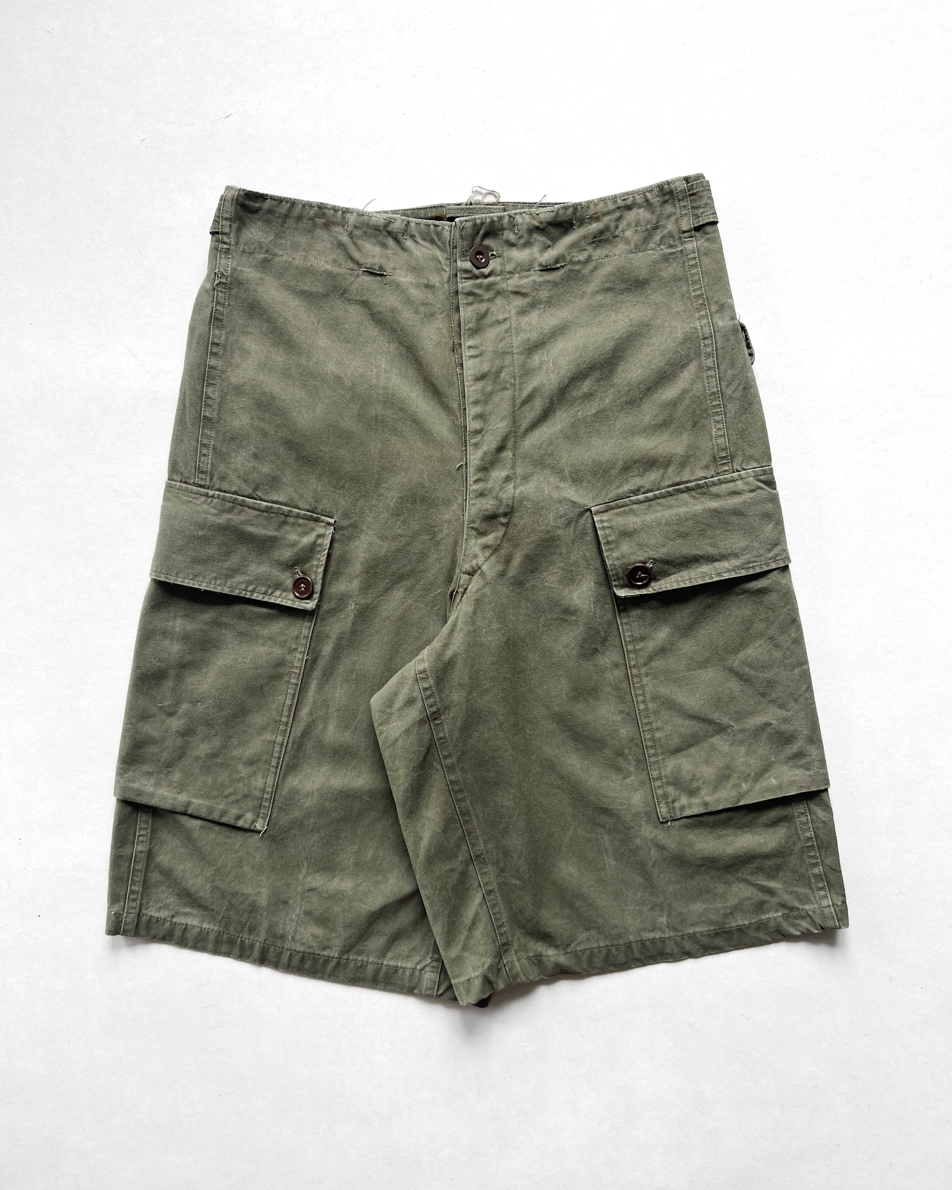 1950S DUTCH ARMY CARGO SHORTS (26-32)