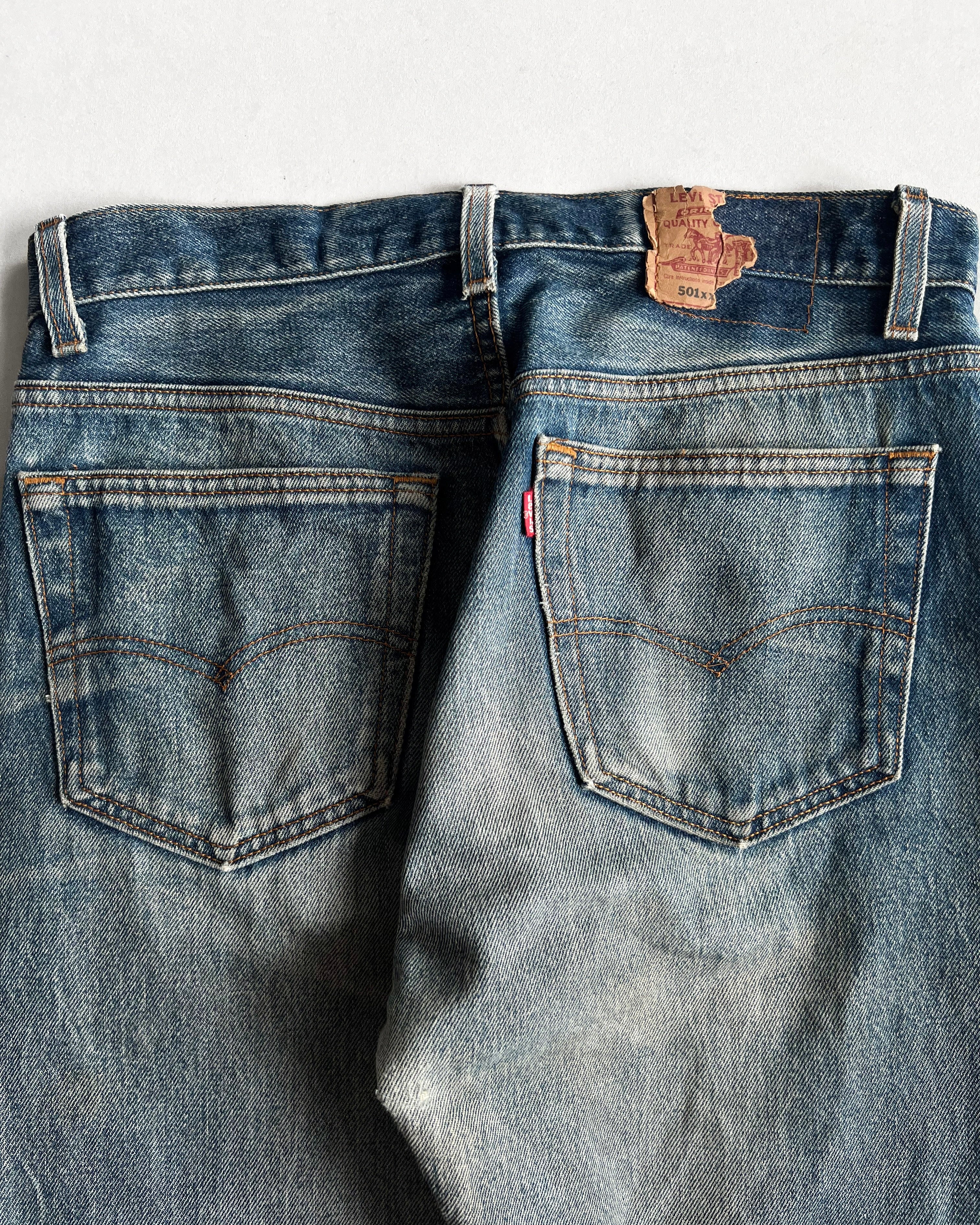 1990S FADED LEVI'S 501 JEANS (31)