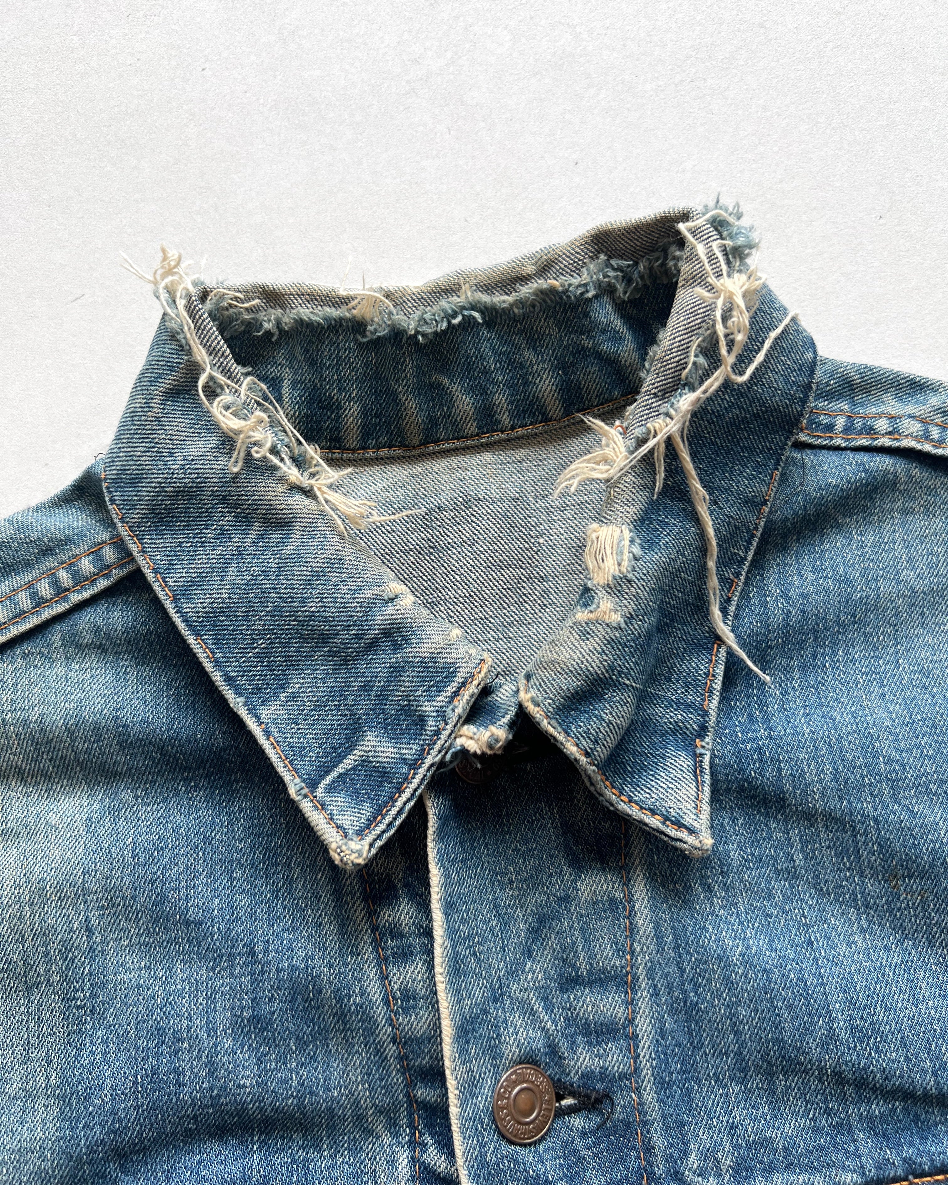 1960S SUN FADED LEVI'S BIG E TYPE III DENIM TRUCKER JACKET (L)
