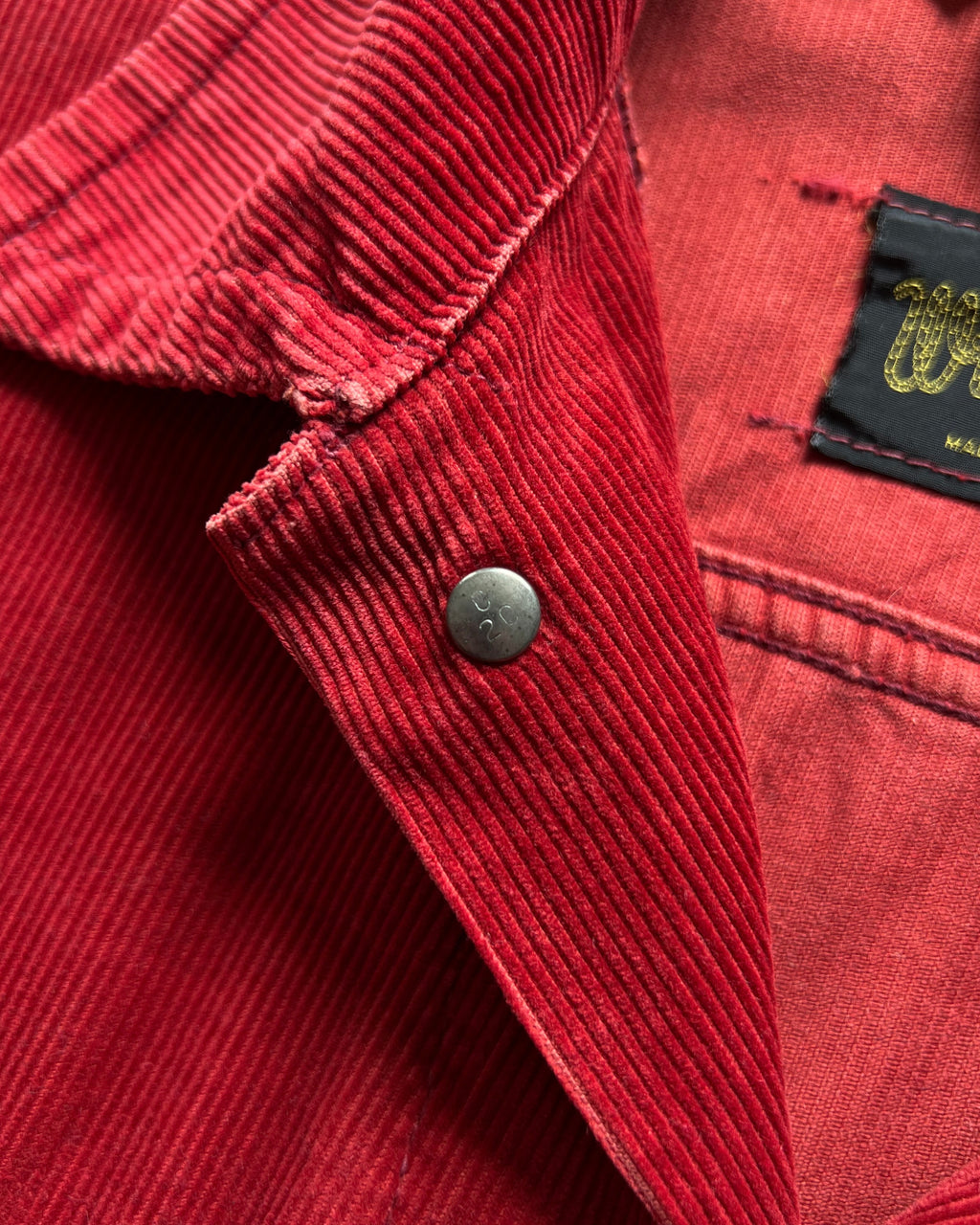 1970S RED WRANGLER CORDUROY TRUCKER JACKET (40)