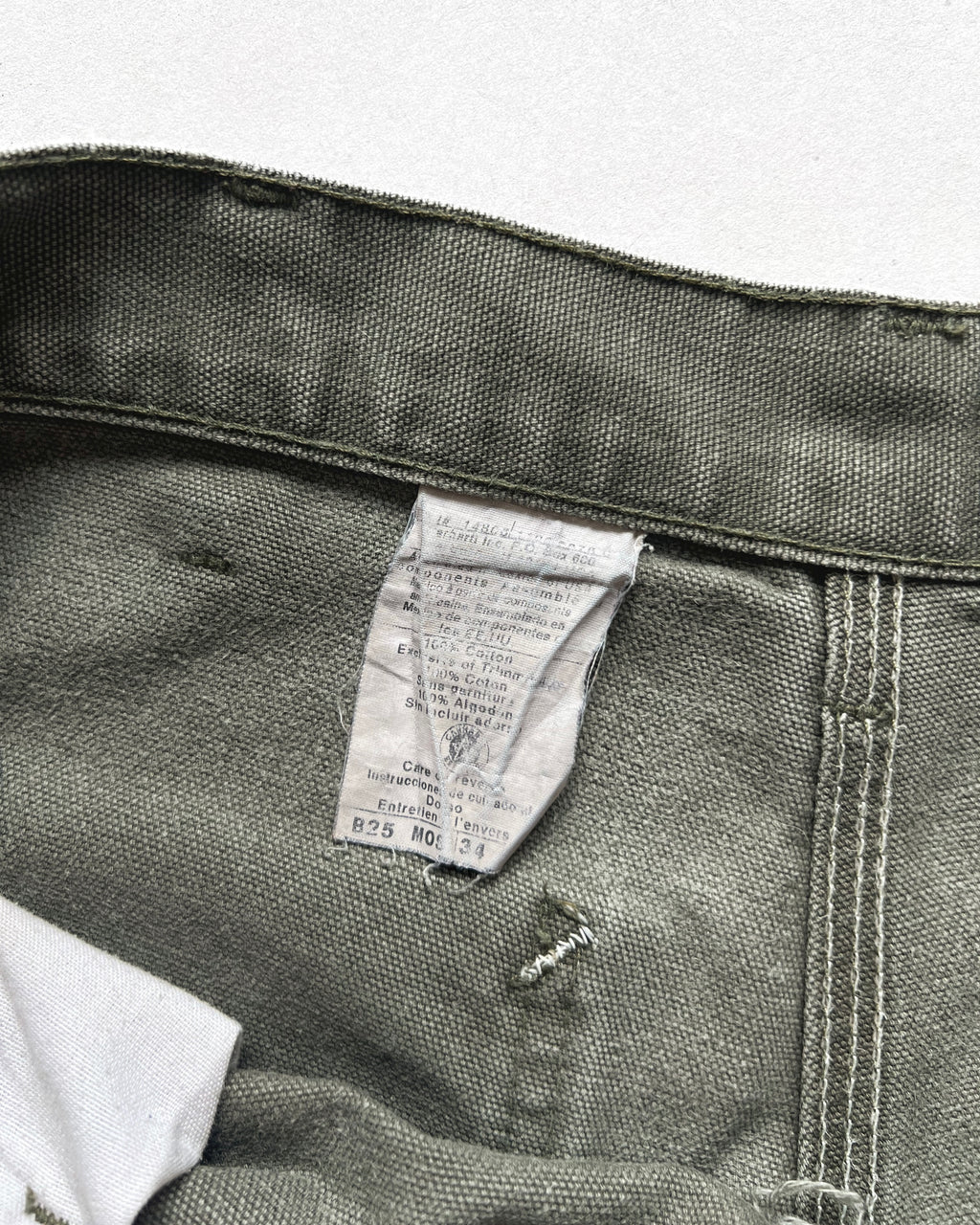 2000S CARHARTT MOS CARPENTER SHORTS (34)