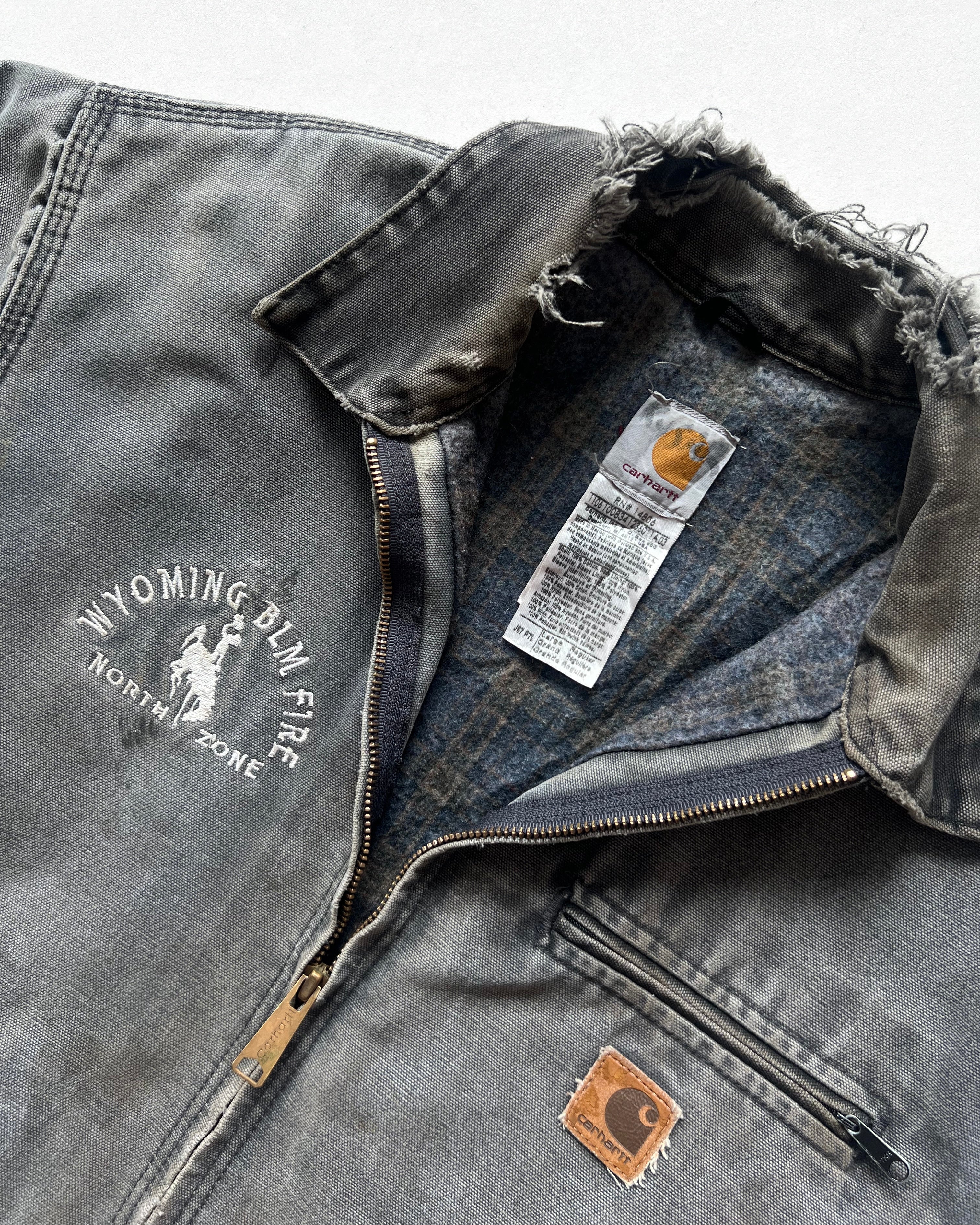 2000S CARHARTT 'WYOMING BLM FIRE NORTH ZONE' DETROIT JACKET (L)