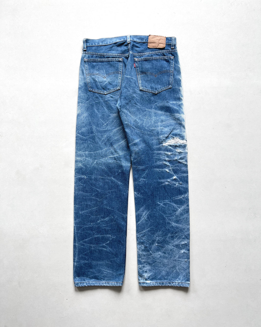 1990S FADED LEVI'S 501 WHISKERS JEANS (34)
