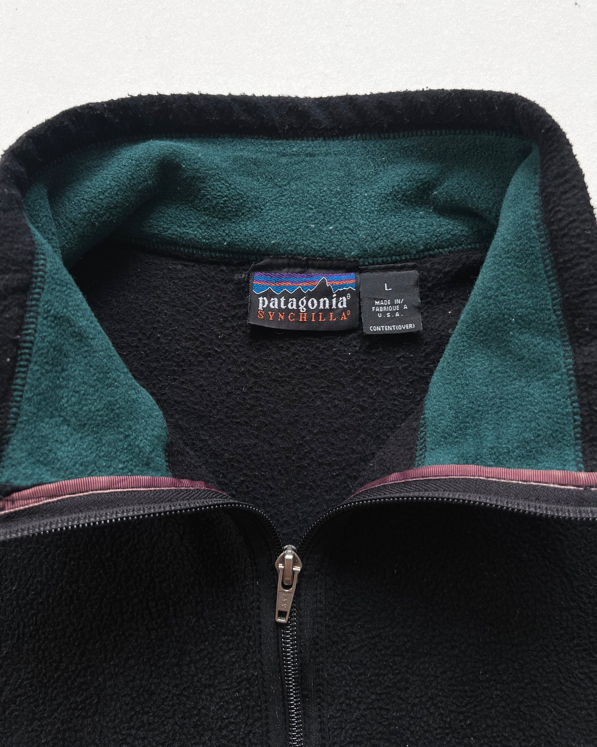 1990S PATAGONIA BLACK SYNCHILLA FLEECE VEST (L)