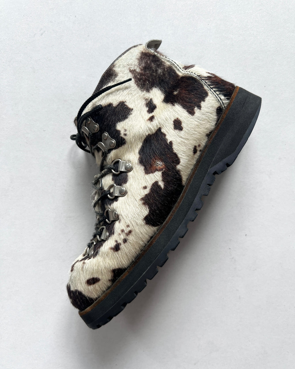 2005 JUNYA WATANABE COMME DES GARÇON CALF FUR HIKING BOOTS (41.5)