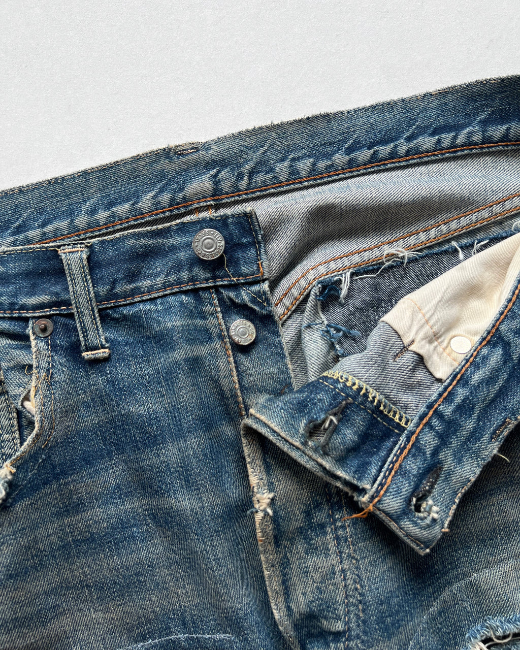 1960S LEVI'S 501 BIG E SELVEDGE REPAIRED JEANS (35)