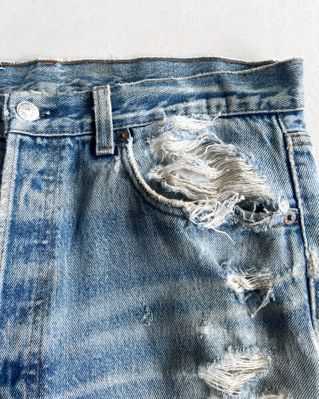 1980S FADED WASHED LEVI'S 501 DISTRESSED JEANS (33)