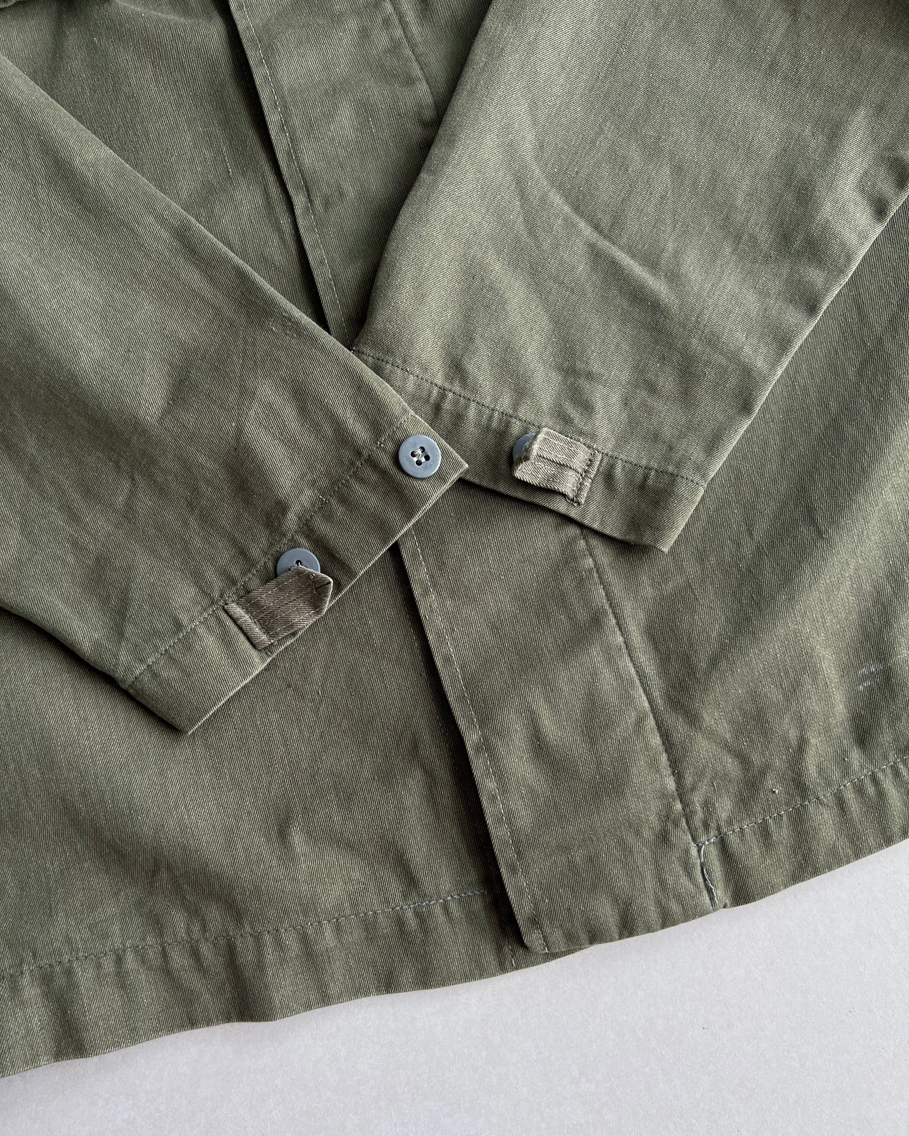 1970S OLIVE EAST GERMAN ARMY SHIRT (M/L)