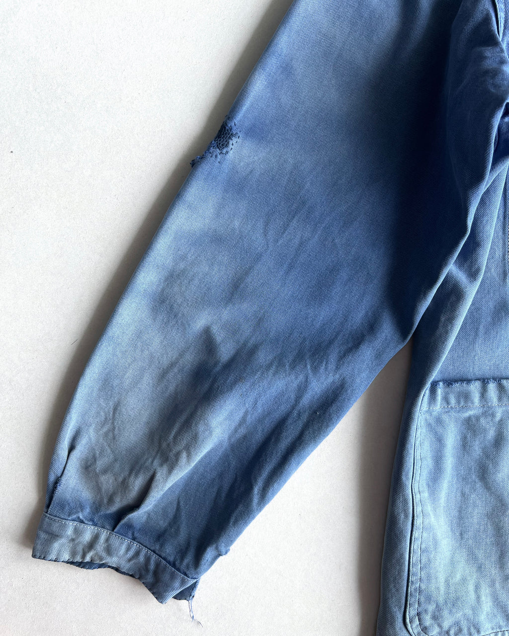 1950S FADED ROUND COLLAR FRENCH WORK CHORE JACKET (M)