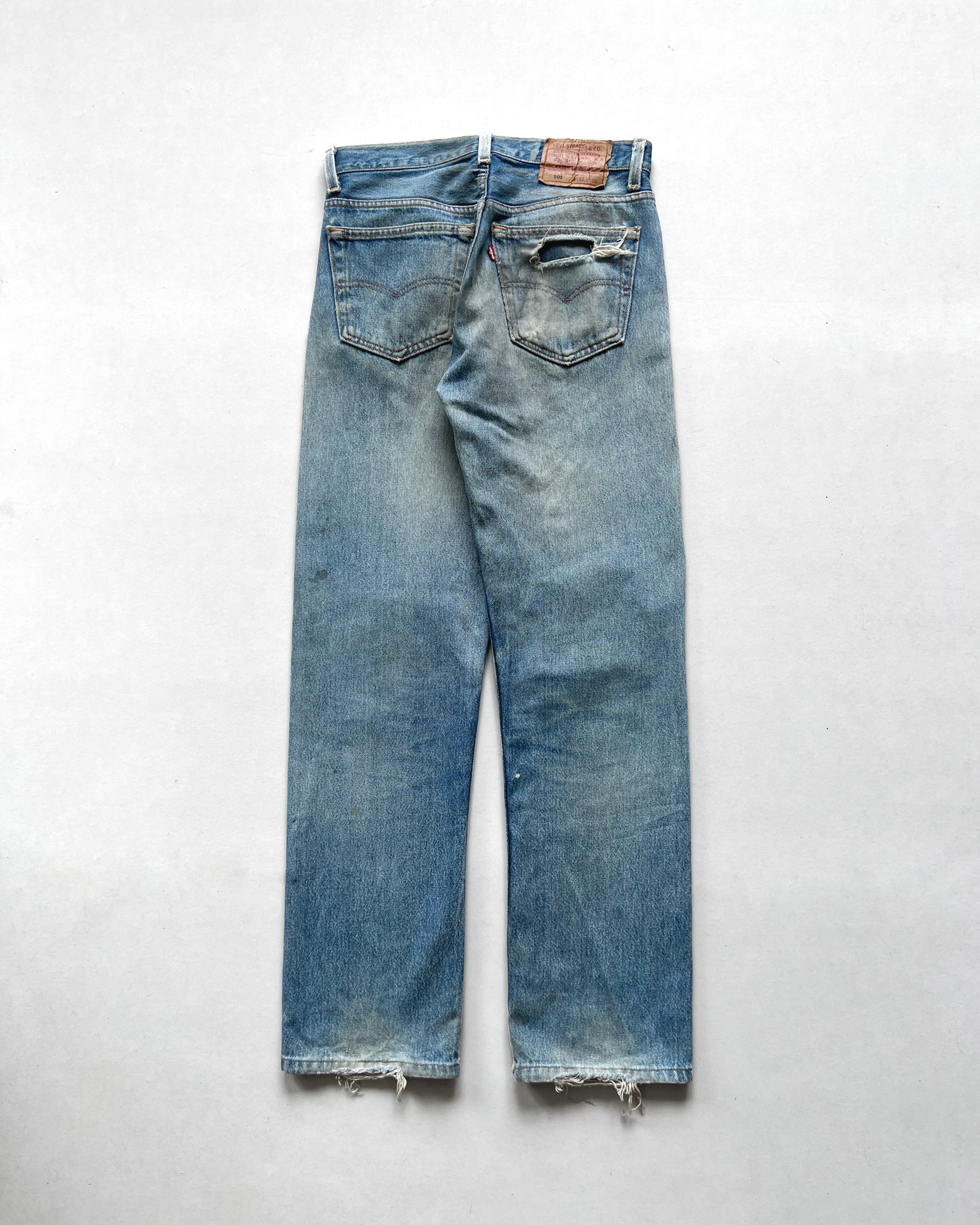 1990S FADED LEVI'S 501 REPAIRED JEANS (30)