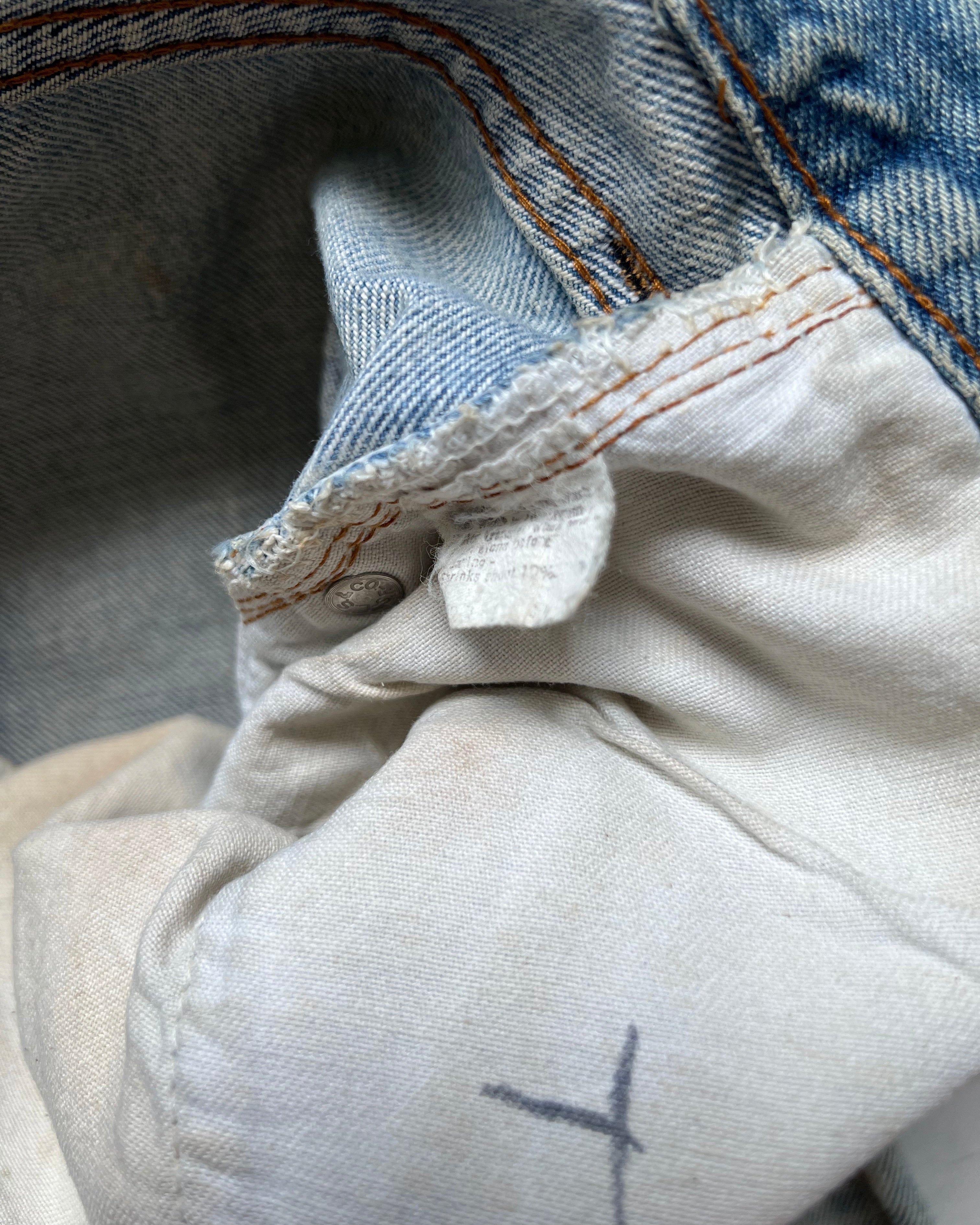 1980S LEVI'S 501 REDLINE SELVEDGE REPAIRED JEANS (32)