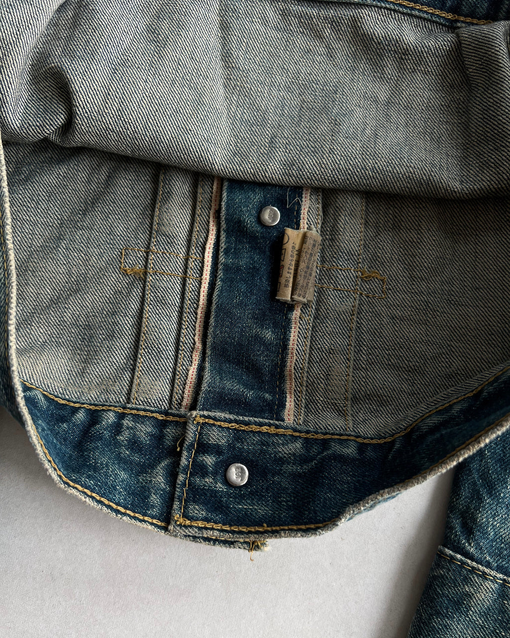 1990S FADED BIG E LEVI'S TYPE II SELVEDGE DENIM JACKET (M/L)