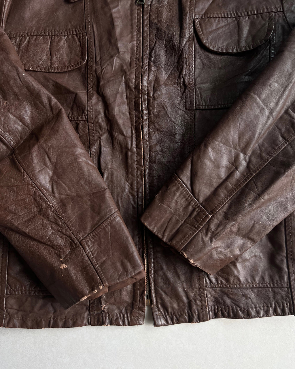 1970S BROWN WESTERN ZIP-UP LEATHER JACKET (L)