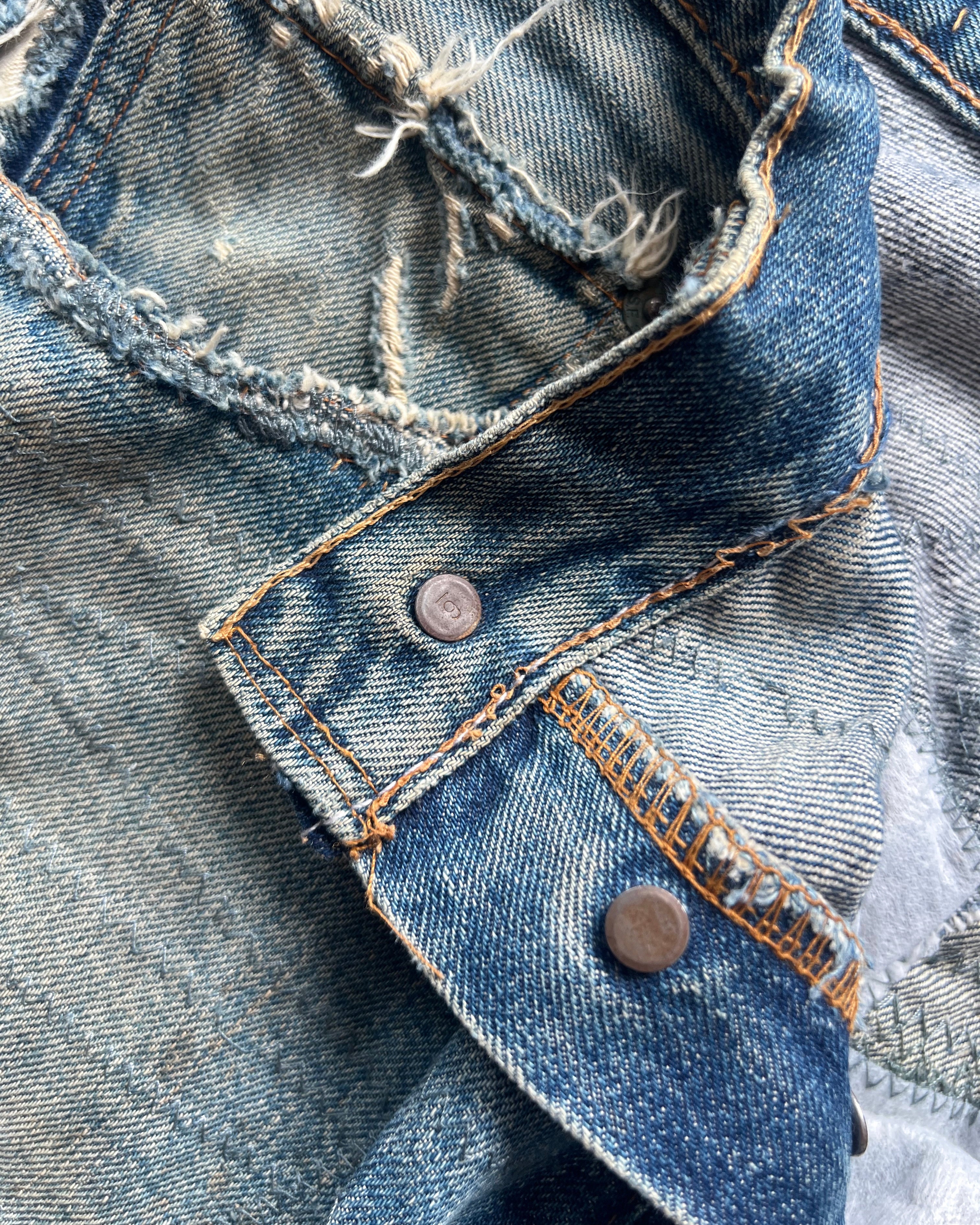1970S LEVI'S 501 BIG E REPAIRED SELVEDGE JEANS (35)