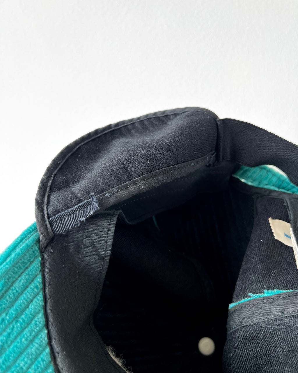 1990S ‘ROSSIGNOL’ CORDUROY RACING TRUCKER CAP (OS)