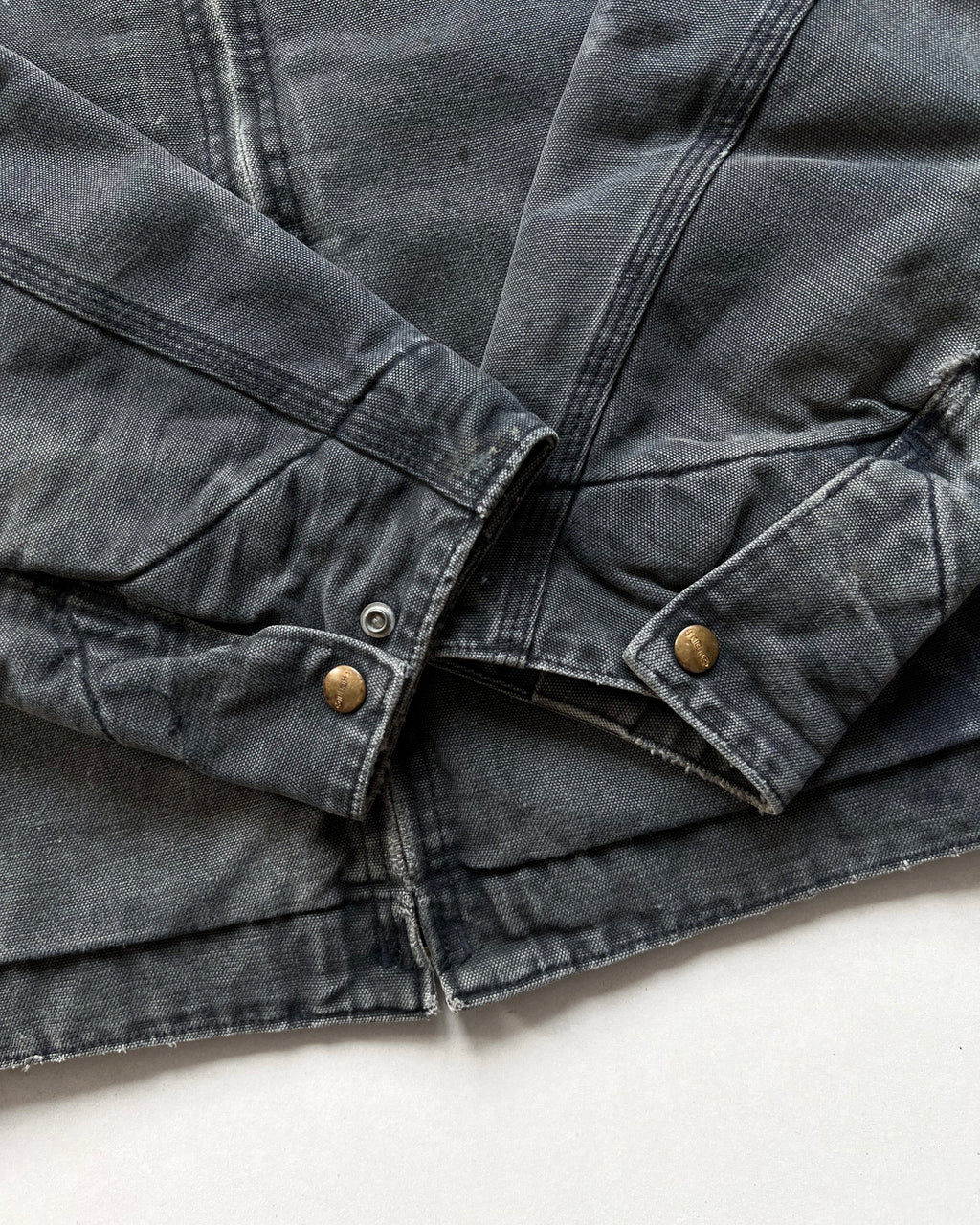 1990S FADED BLACK CARHARTT DETROIT JACKET (L)