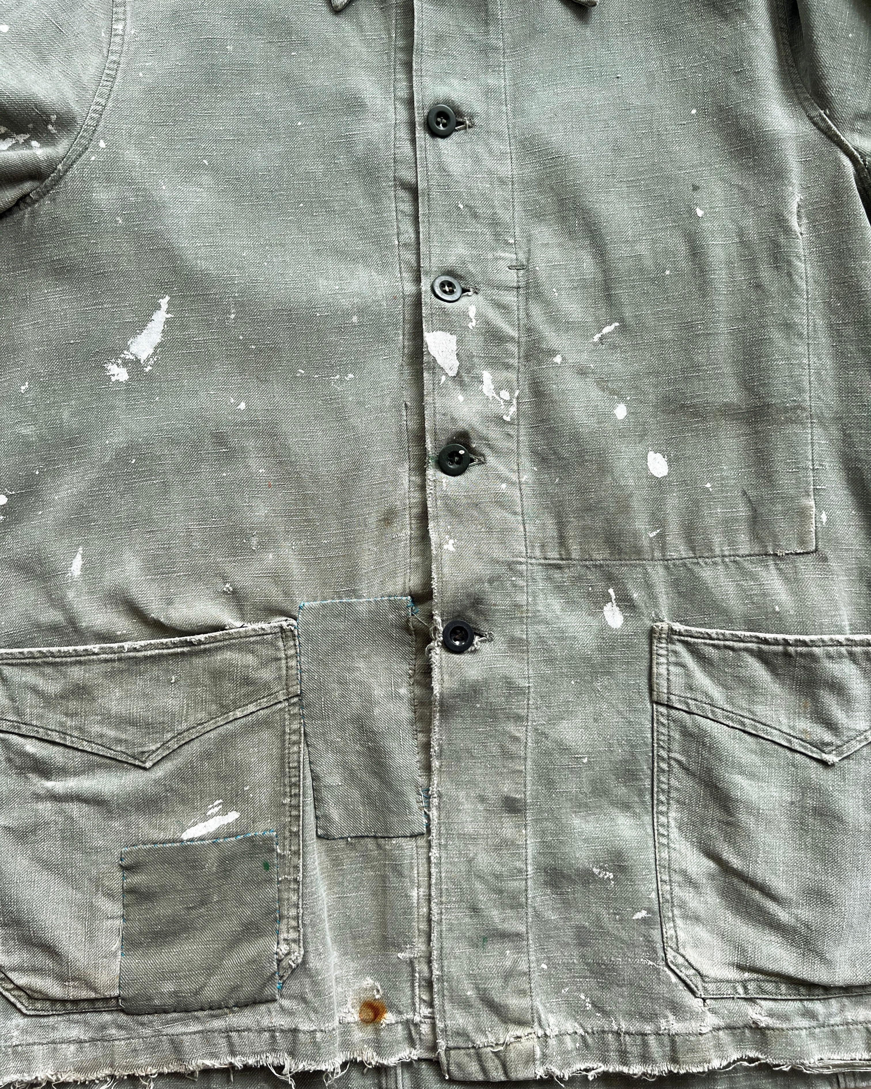 1950S FADED OLIVE FRENCH PAINTED WORK JACKET (L)