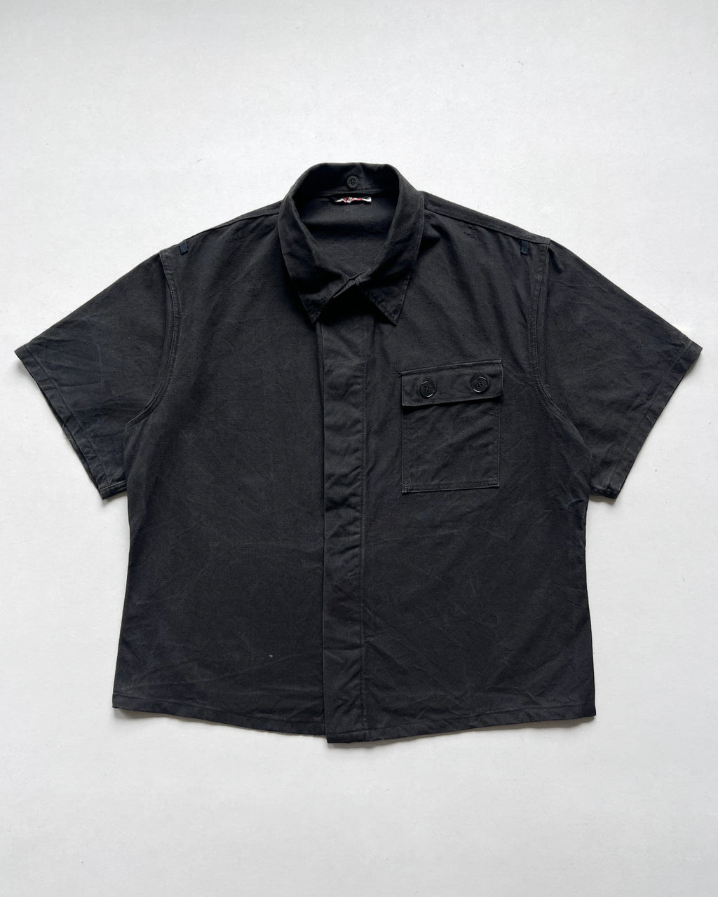 1960S BLACK GERMAN SINGLE POCKET MILITARY SHIRT (L)