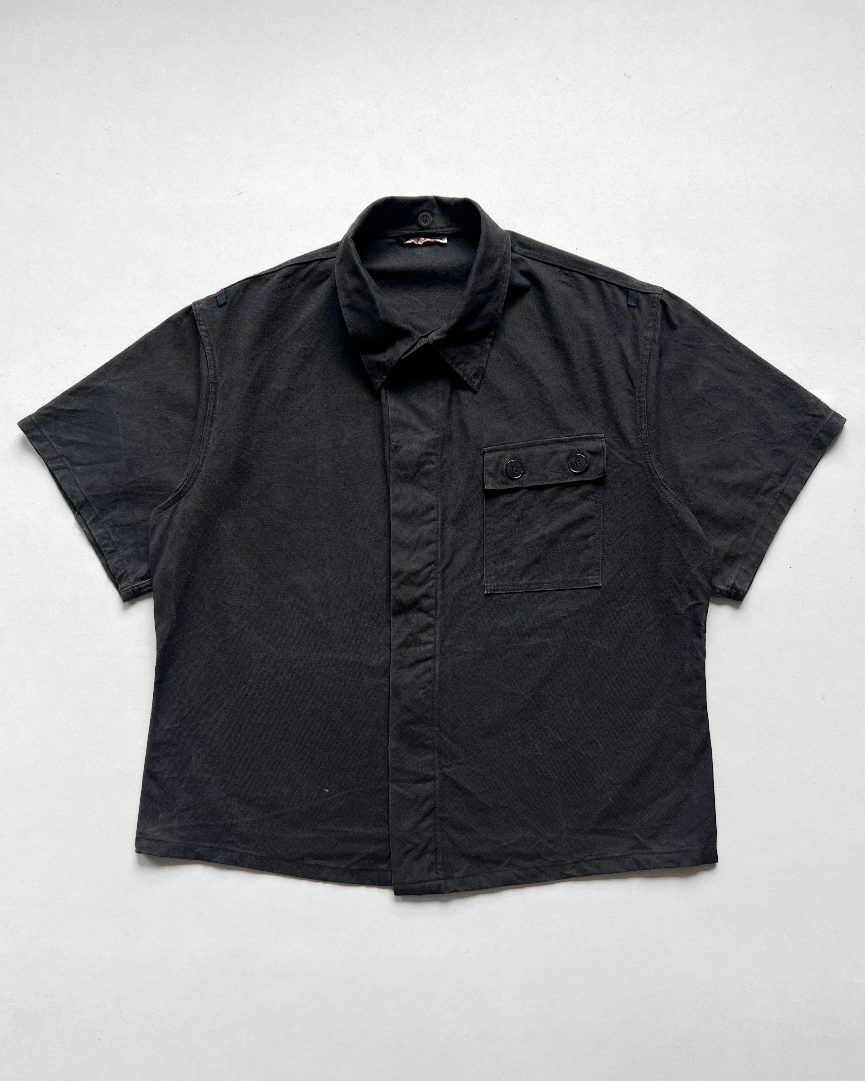 1960S BLACK GERMAN SINGLE POCKET MILITARY SHIRT (L)