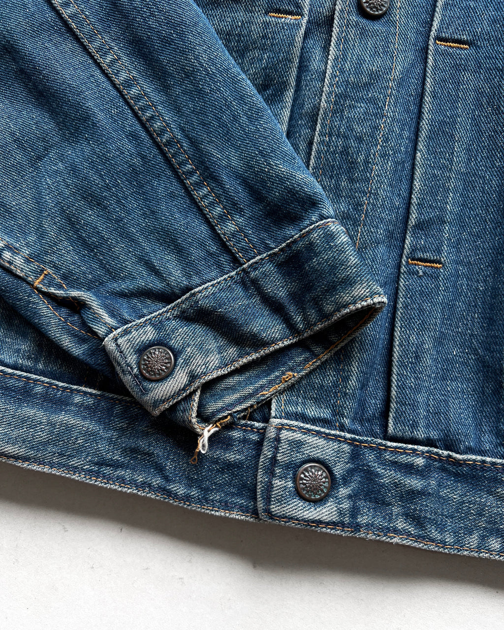 1970S DARK WASHED ELY DENIM JACKET (L)