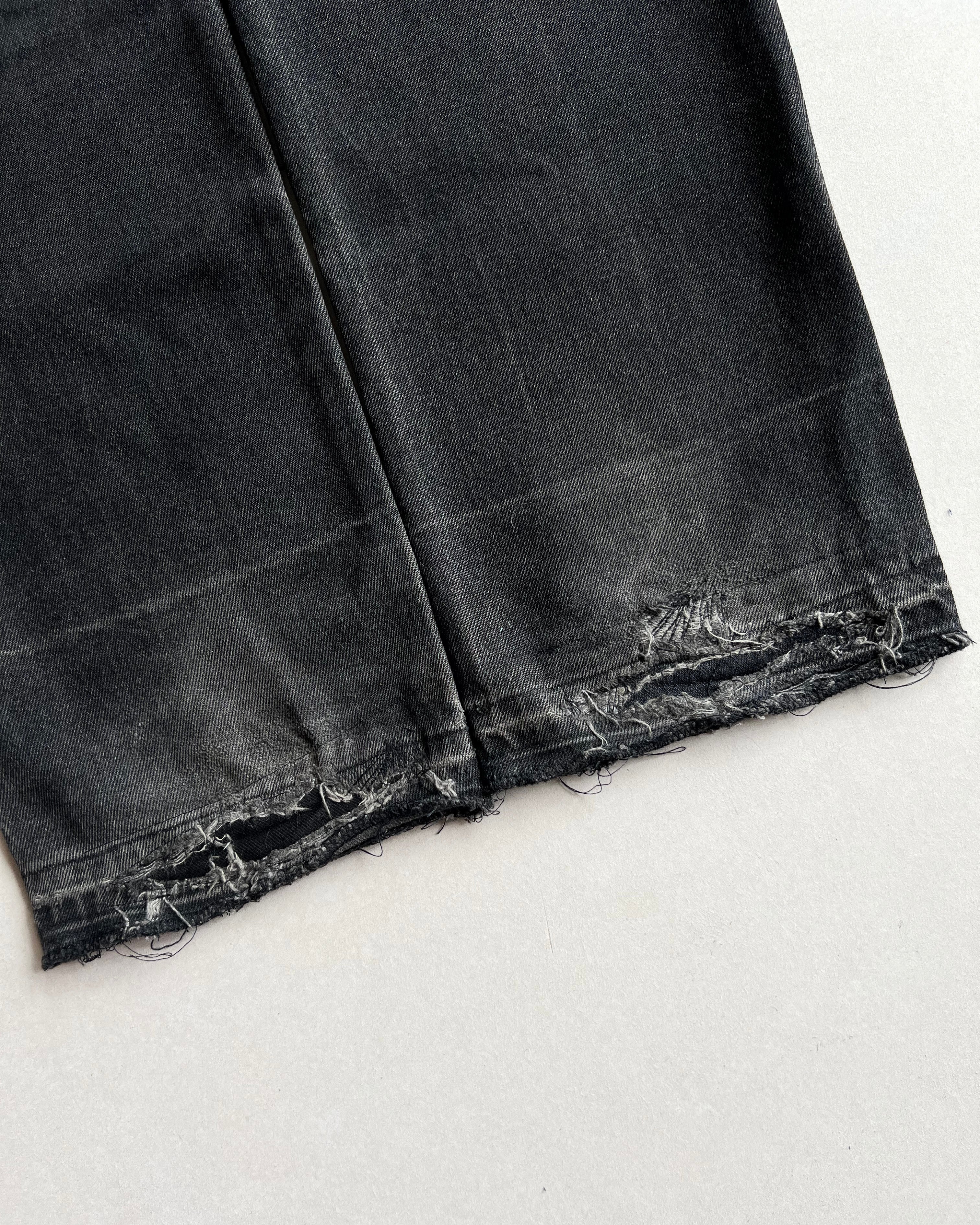 1990S FADED BLACK LEVI'S 505 RELEASED HEM JEANS (33X31)