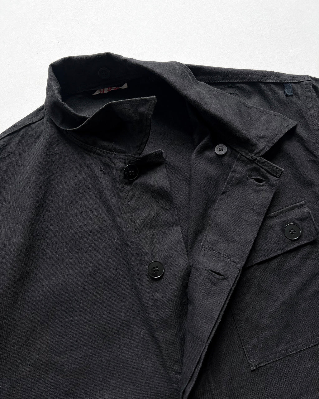 1960S BLACK GERMAN SINGLE POCKET MILITARY SHIRT (L)