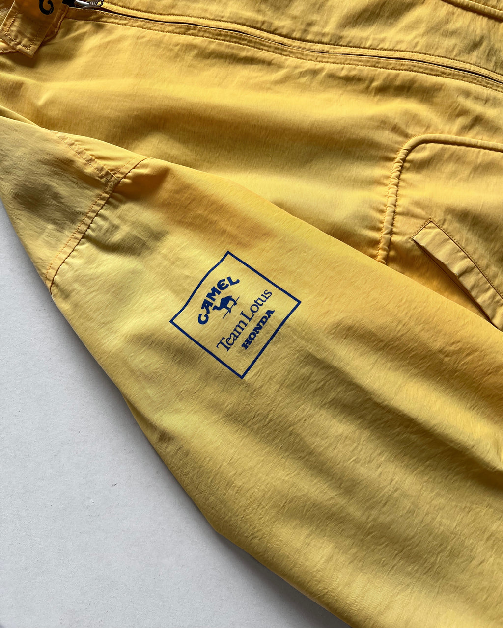 1980S CAMEL TEAM LOTUS HONDA F1 SUZUKA GRAND PRIX RACING JACKET (L)