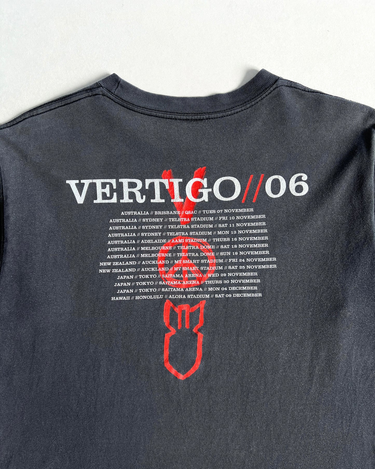 2006 FADED BLACK U2 'VERTIGO TOUR' TEE (M)