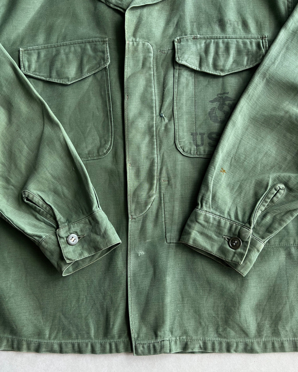 1950S STENCILED USMC P-56 UTILITY SHIRT JACKET (L)