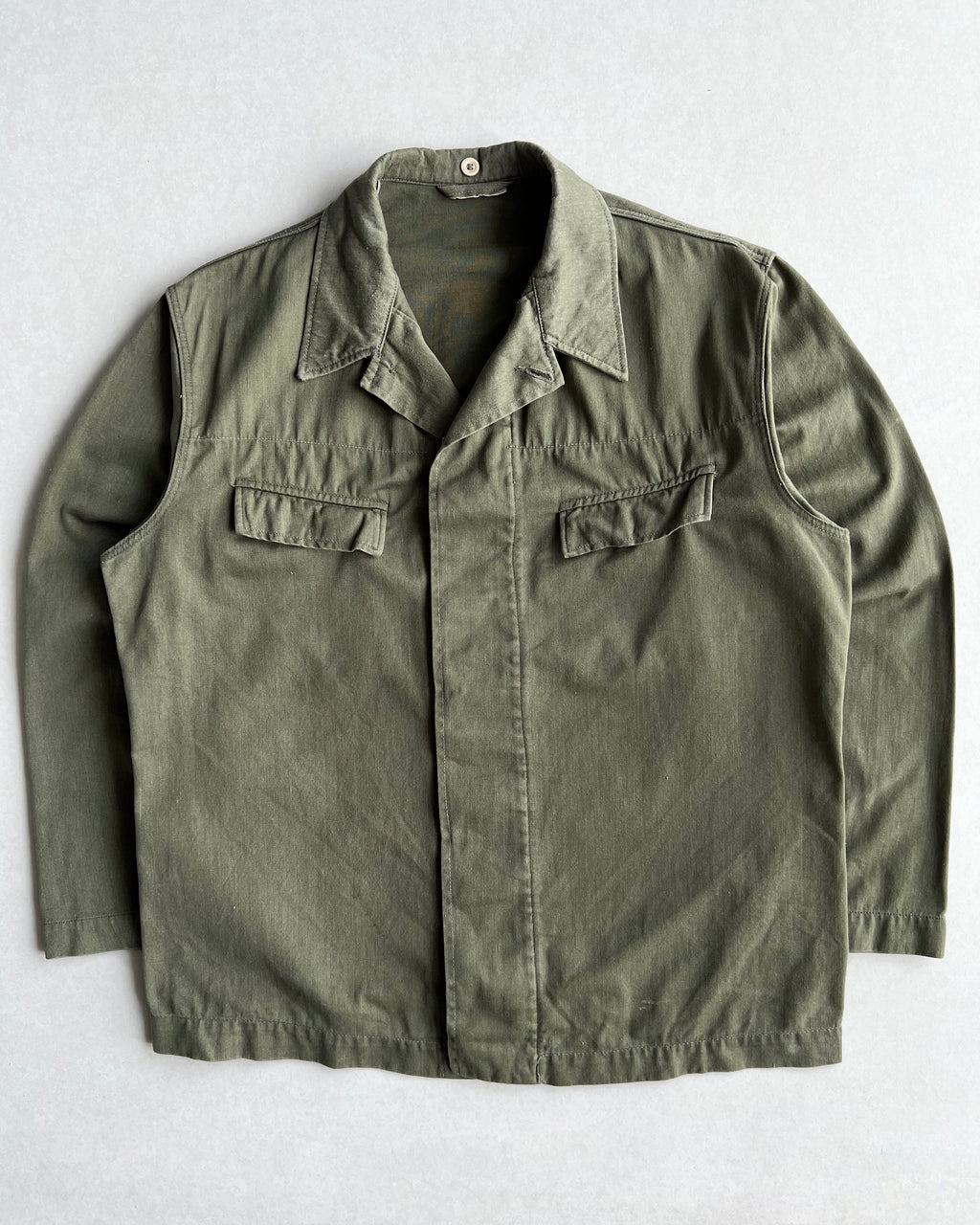 1970S OLIVE EAST GERMAN ARMY SHIRT (M/L)