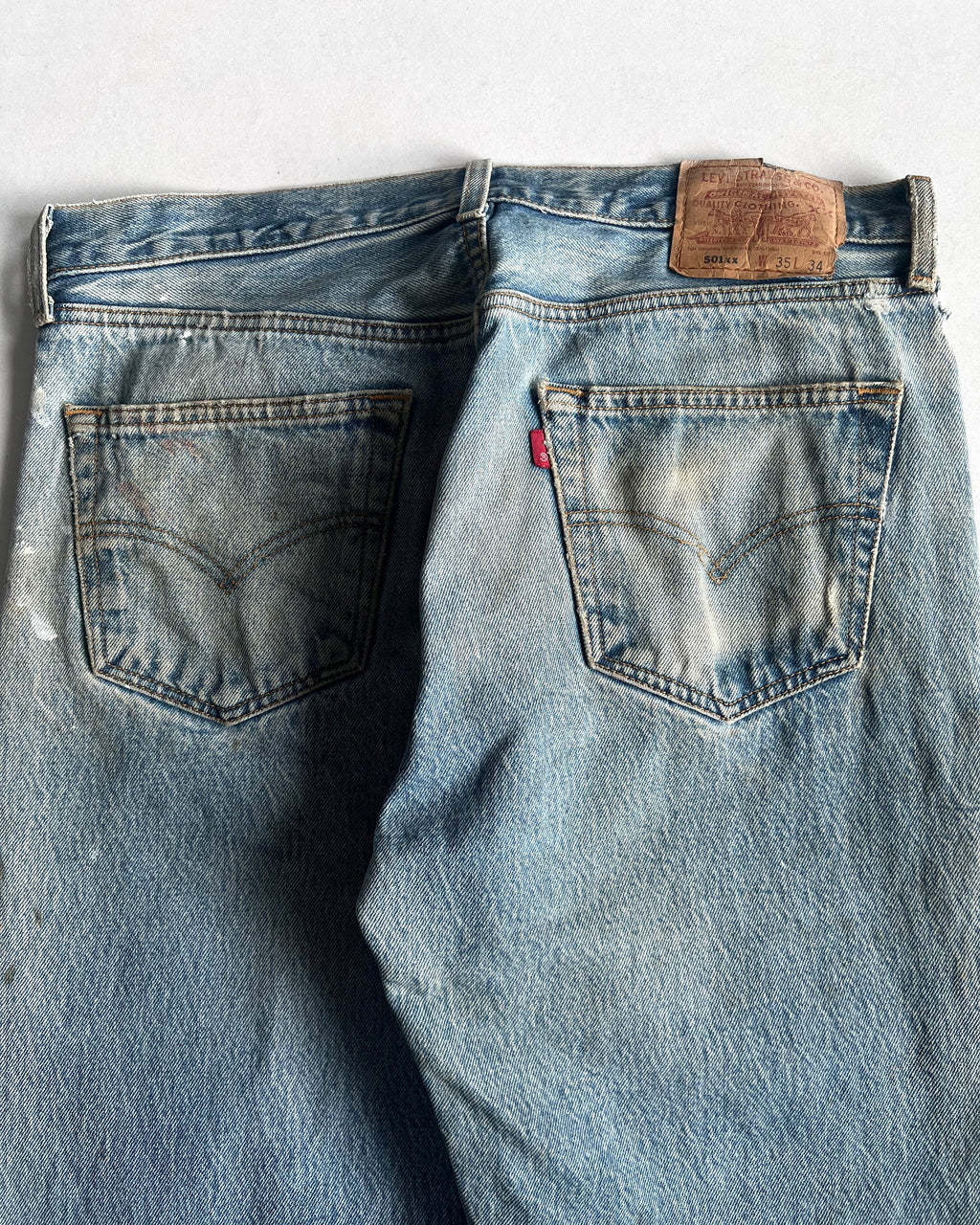 1990S FADED WASHED LEVI'S 501 PAINTER JEANS (34)