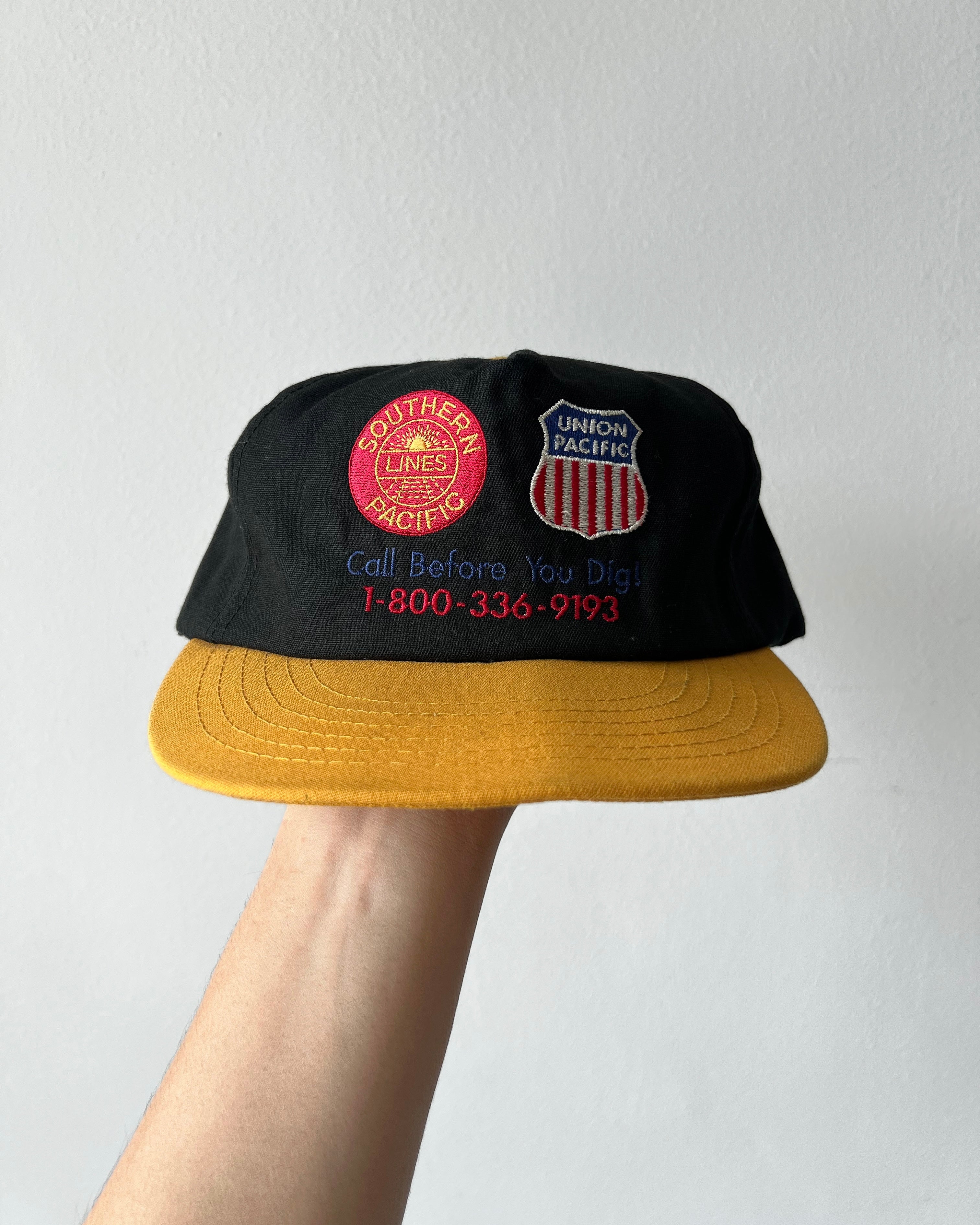 1990S 'UNION PACIFIC' TRUCKER CAP (OS)