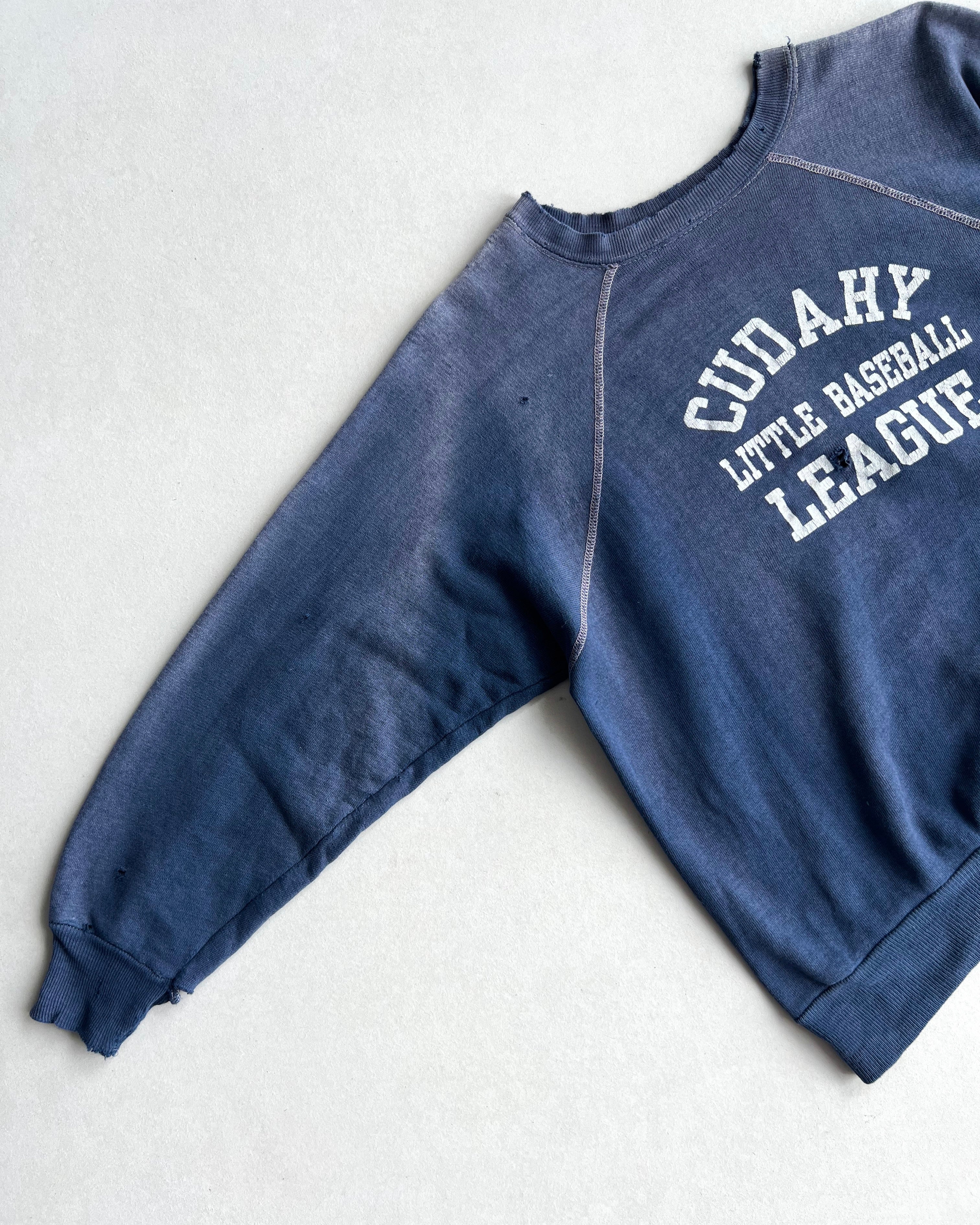 1960S SUN FADED 'CUDAHY LEAGUE' RAGLAN SWEATSHIRT (S/M)