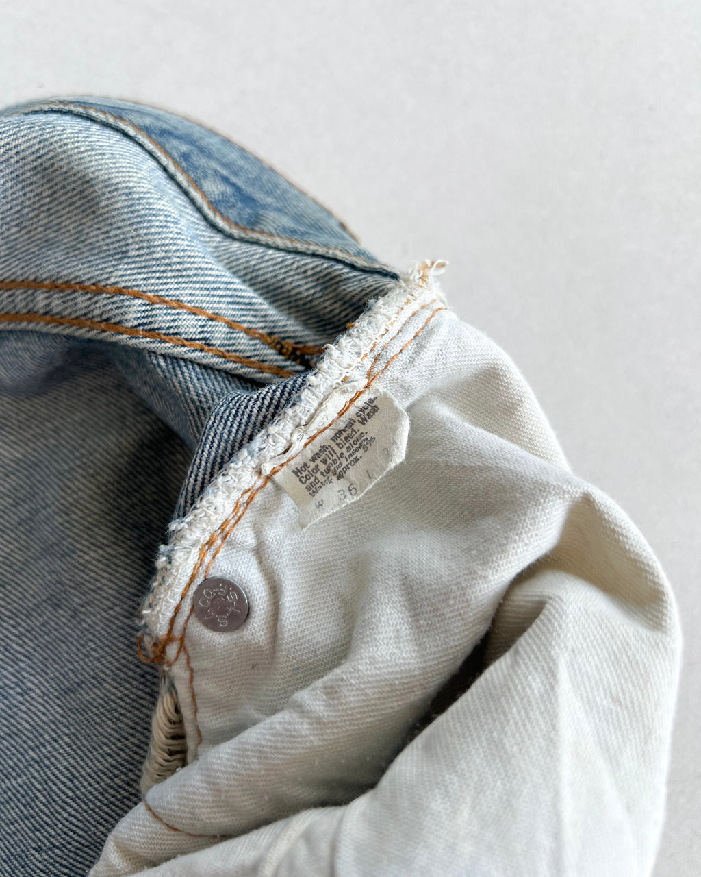 1970S LEVI'S 501 REDLINE SELVEDGE DISTRESSED JEANS (34)