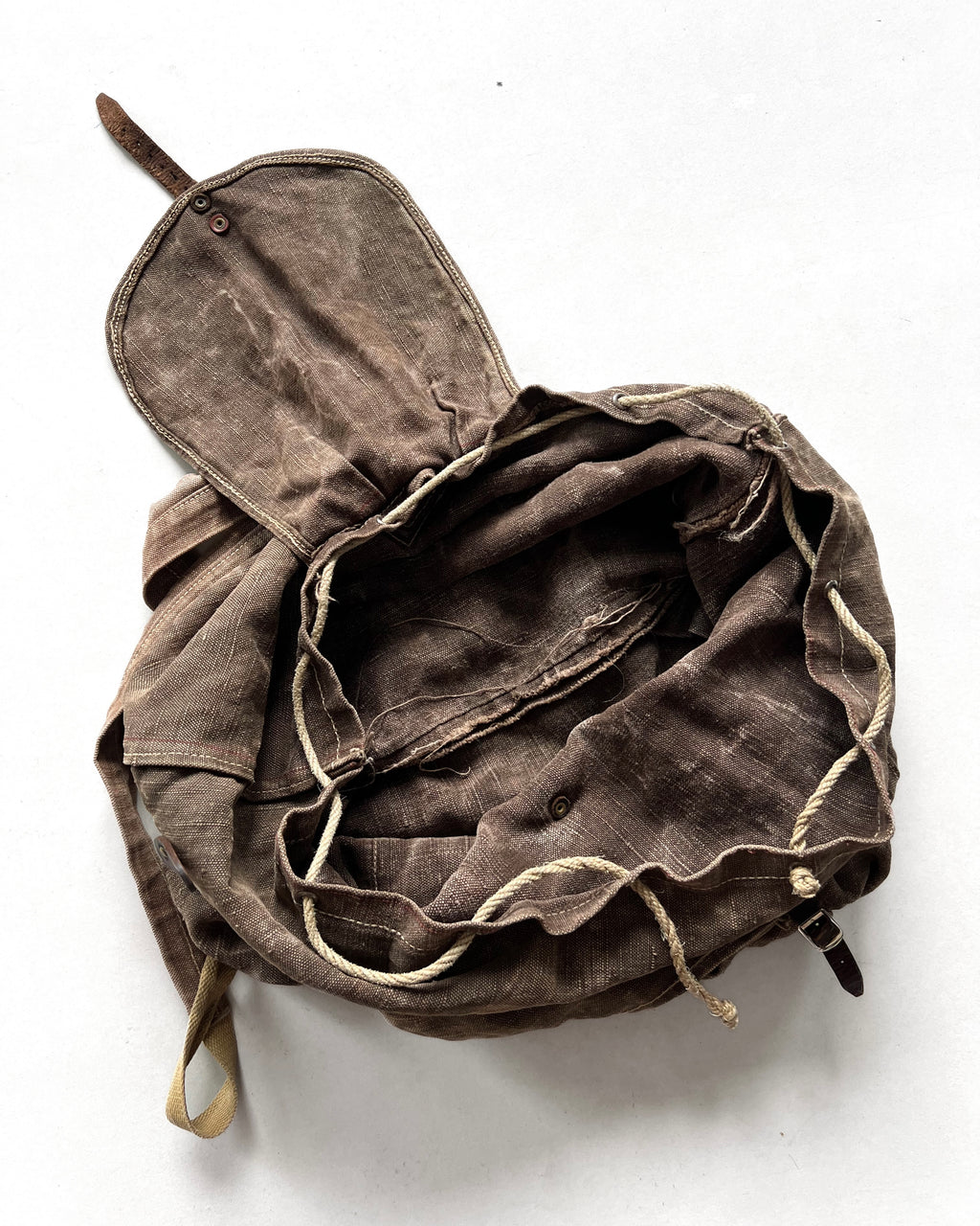 1960S EUROPE CANVAS RUCKSACK (OS)