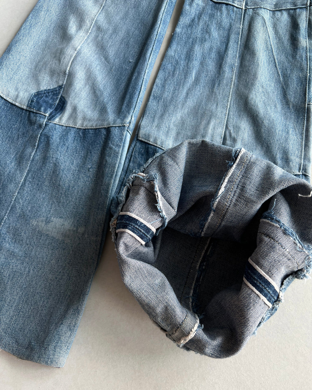 1970S LEVIS PATCHED BOOTCUT JEANS (27X35)