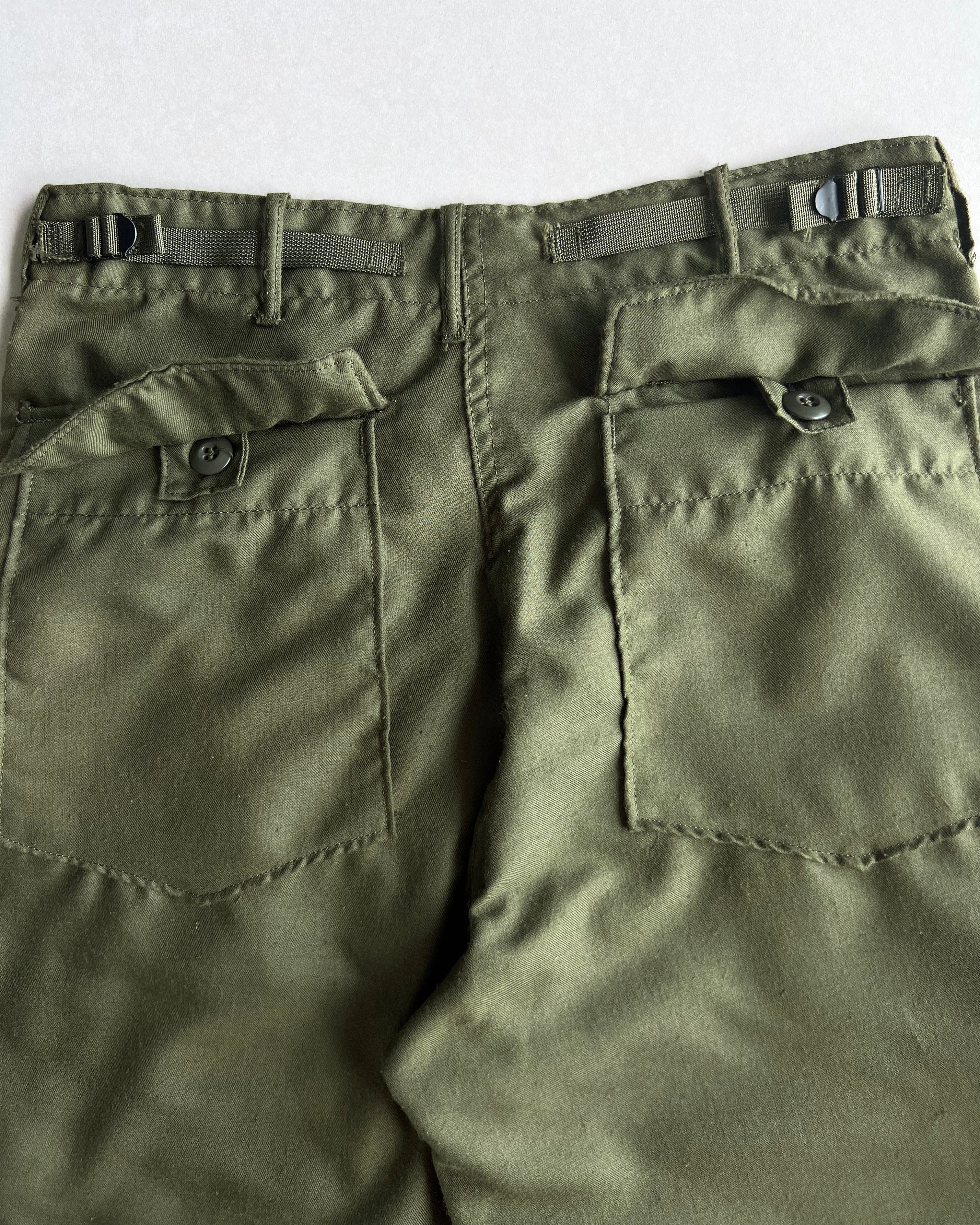1980S OLIVE USAF MULTIPOCKETS CARGO SHORT (26-31)