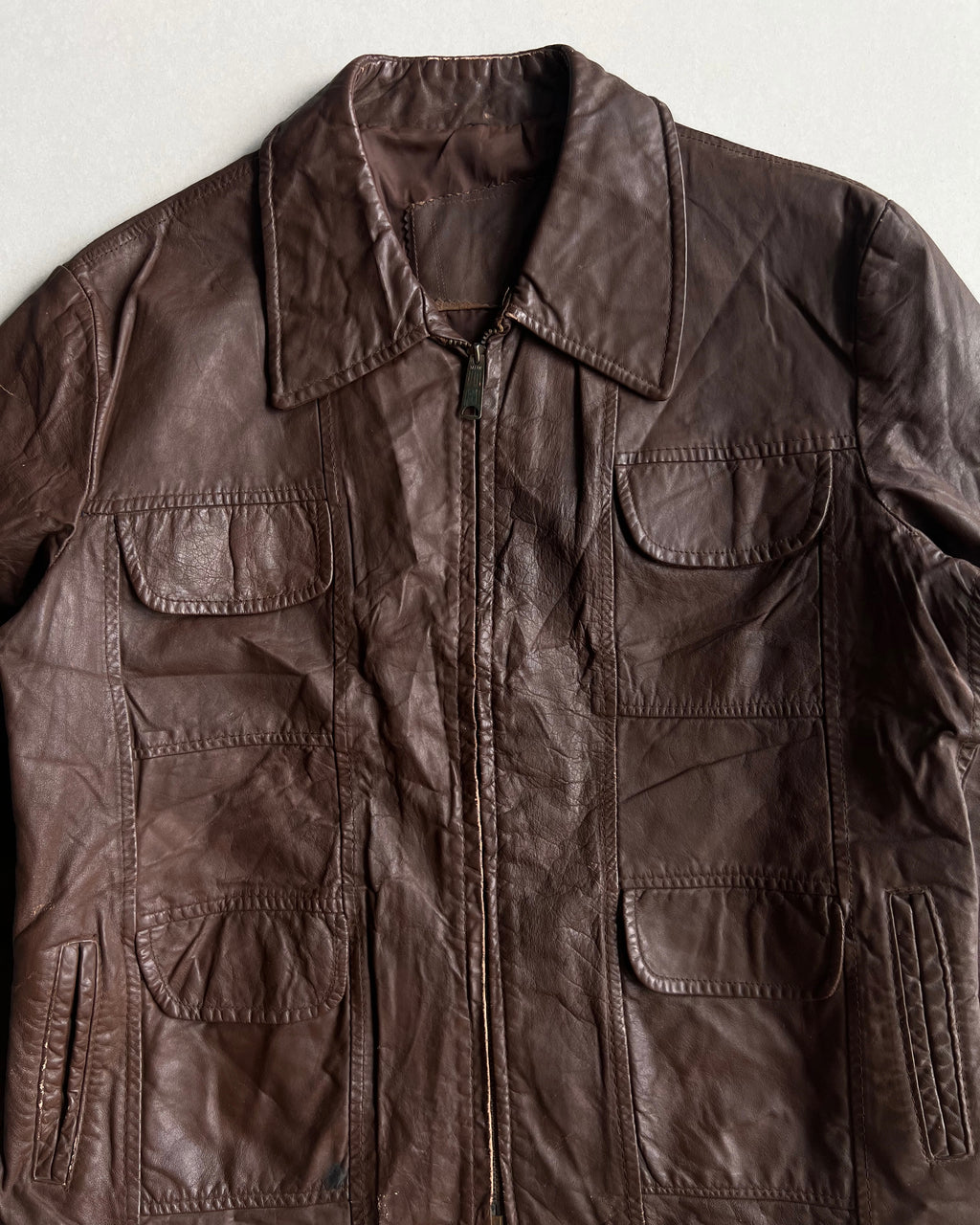 1970S BROWN WESTERN ZIP-UP LEATHER JACKET (L)