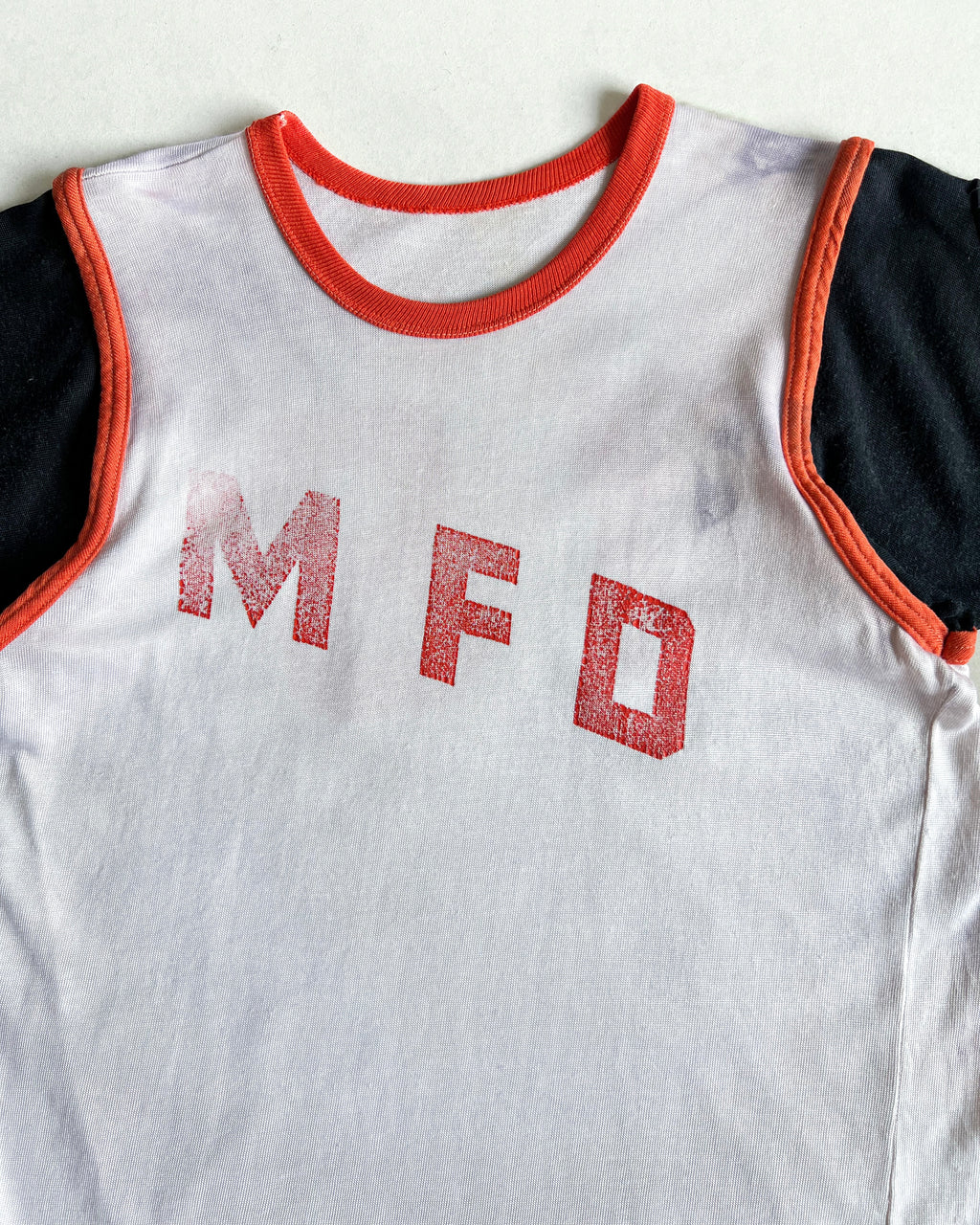 1970S 'MFD' TWO-TONE RINGER TEE (M)