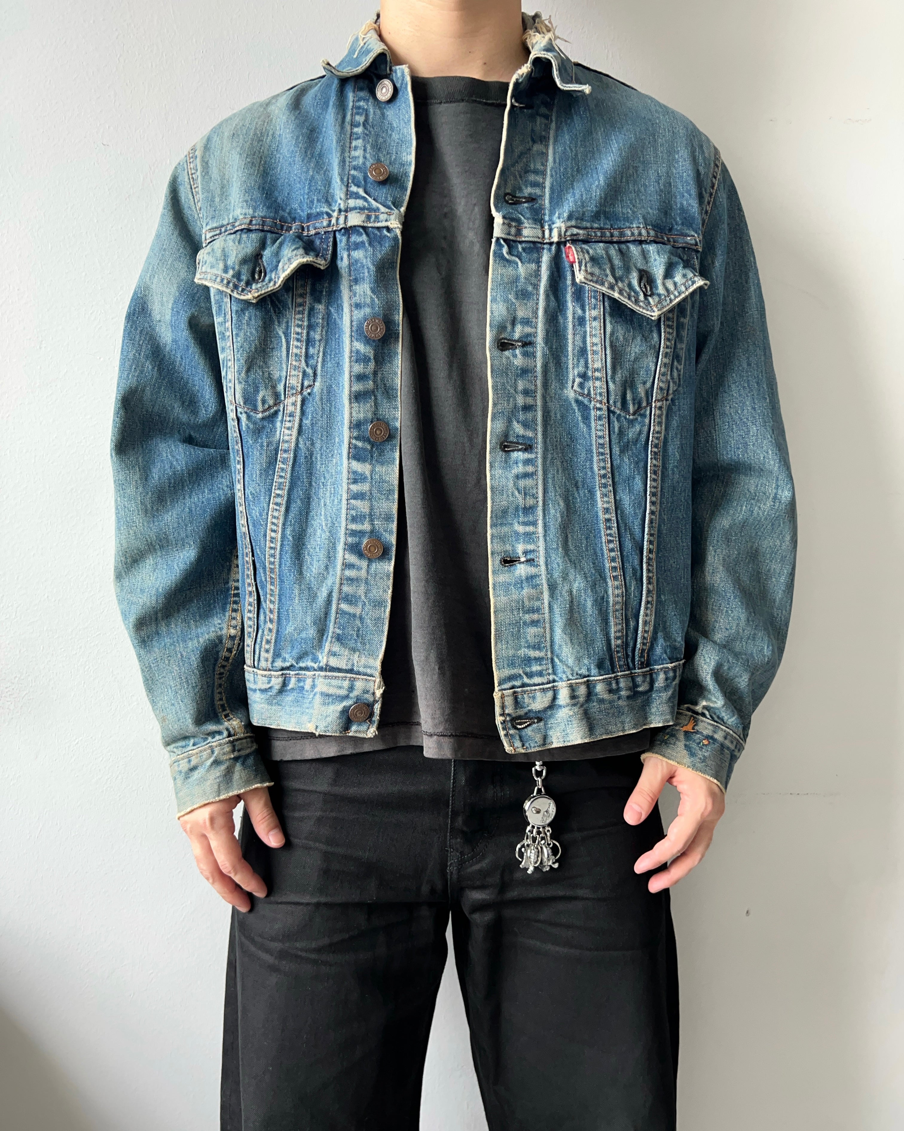 1960S SUN FADED LEVI'S BIG E TYPE III DENIM TRUCKER JACKET (L)