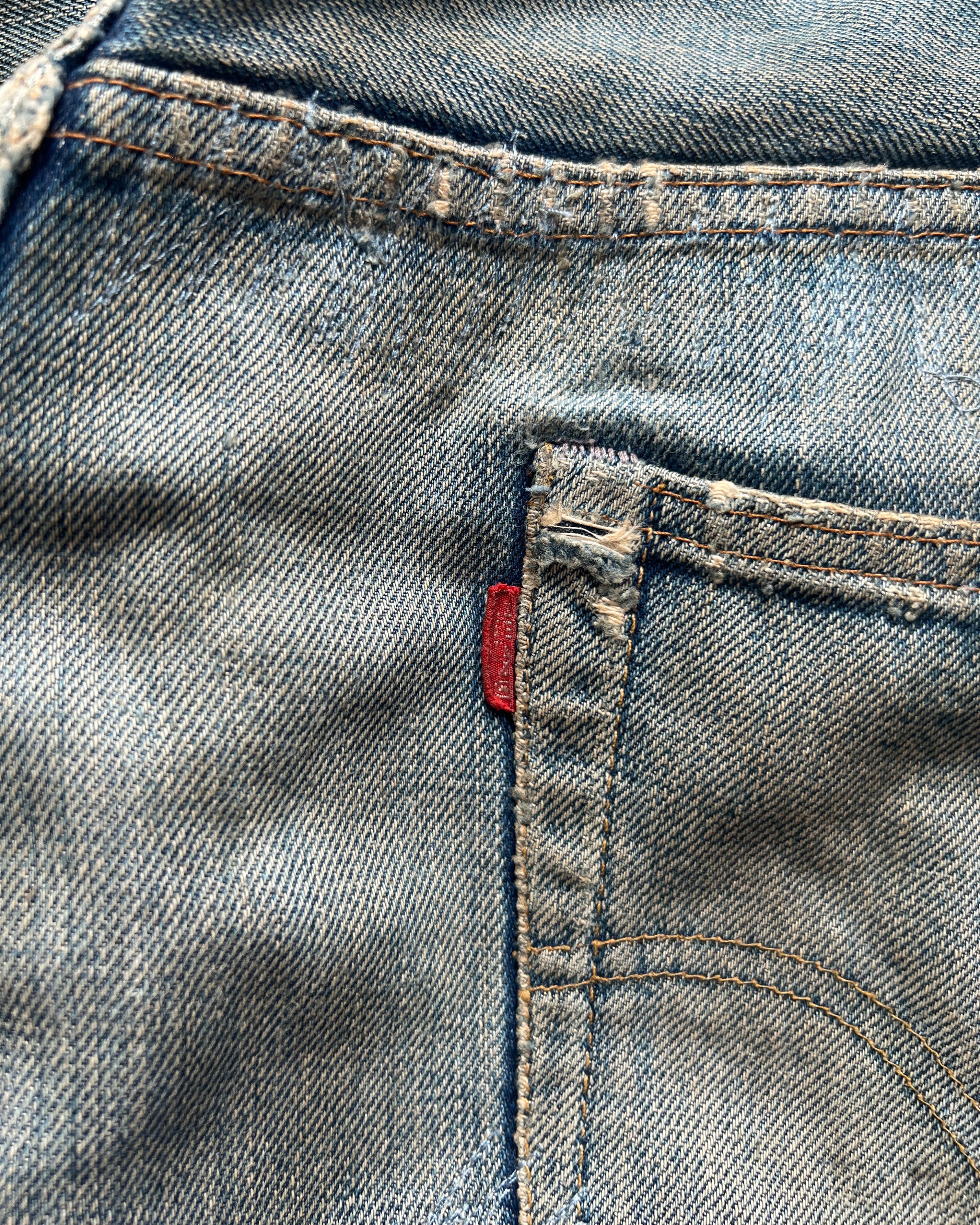1970S FADED LEVI'S BIG E 501 REPAIRED SELVEDGE JEANS (36)