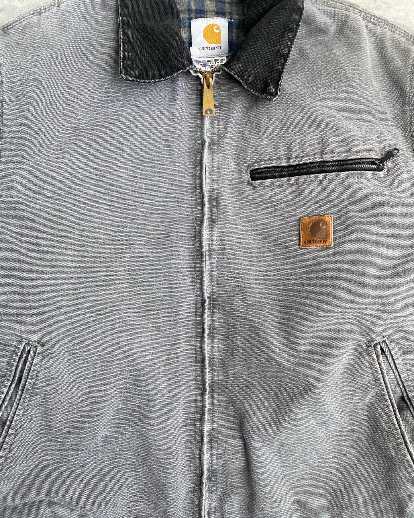 1990S GREY CARHARTT DETROIT JACKET (S/M)