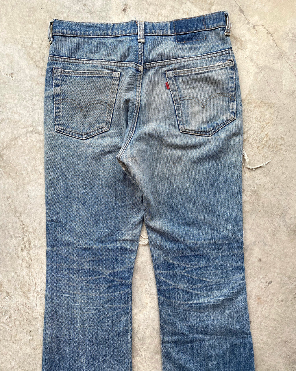 1970S FADED WASHED LEVI'S 517 DISTRESSED FLARE JEANS (32X30)
